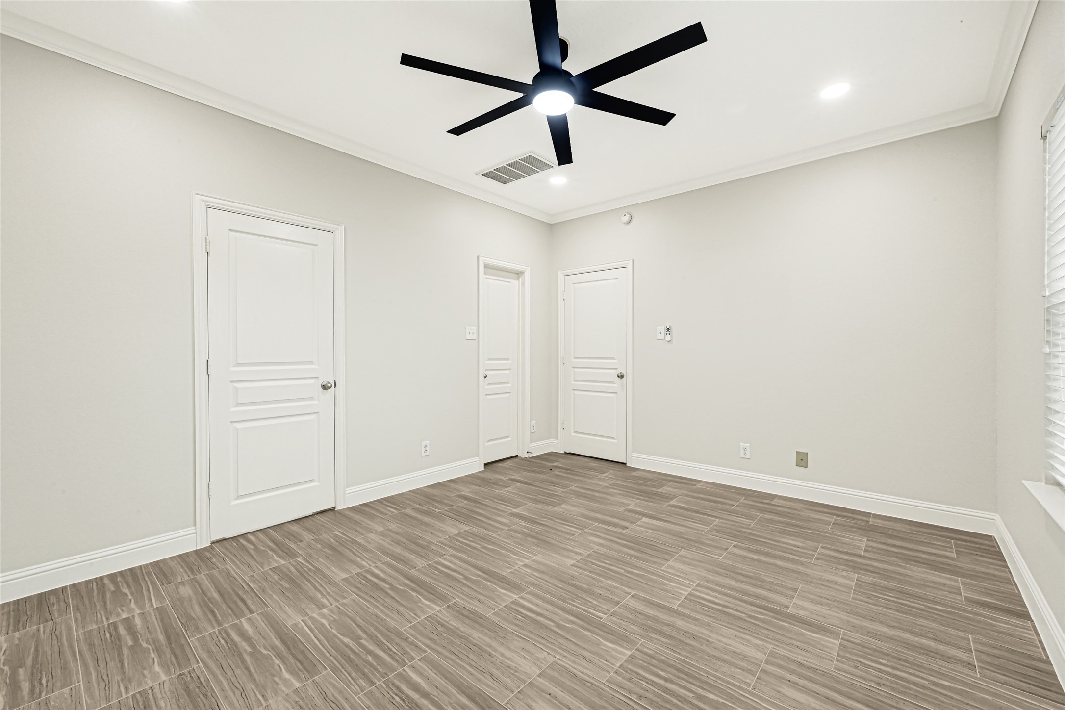 11015 Harston Drive Property Photo 17