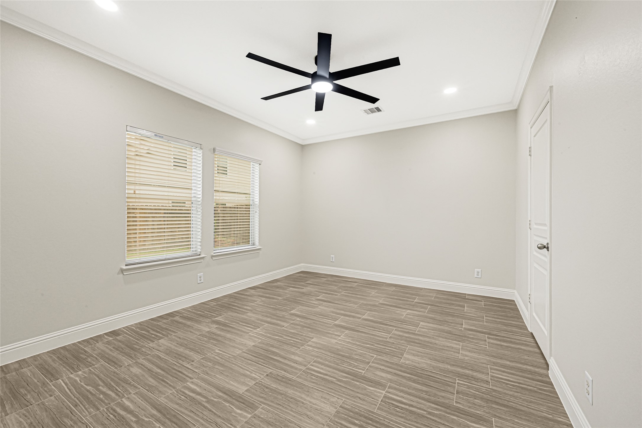11015 Harston Drive Property Photo 18
