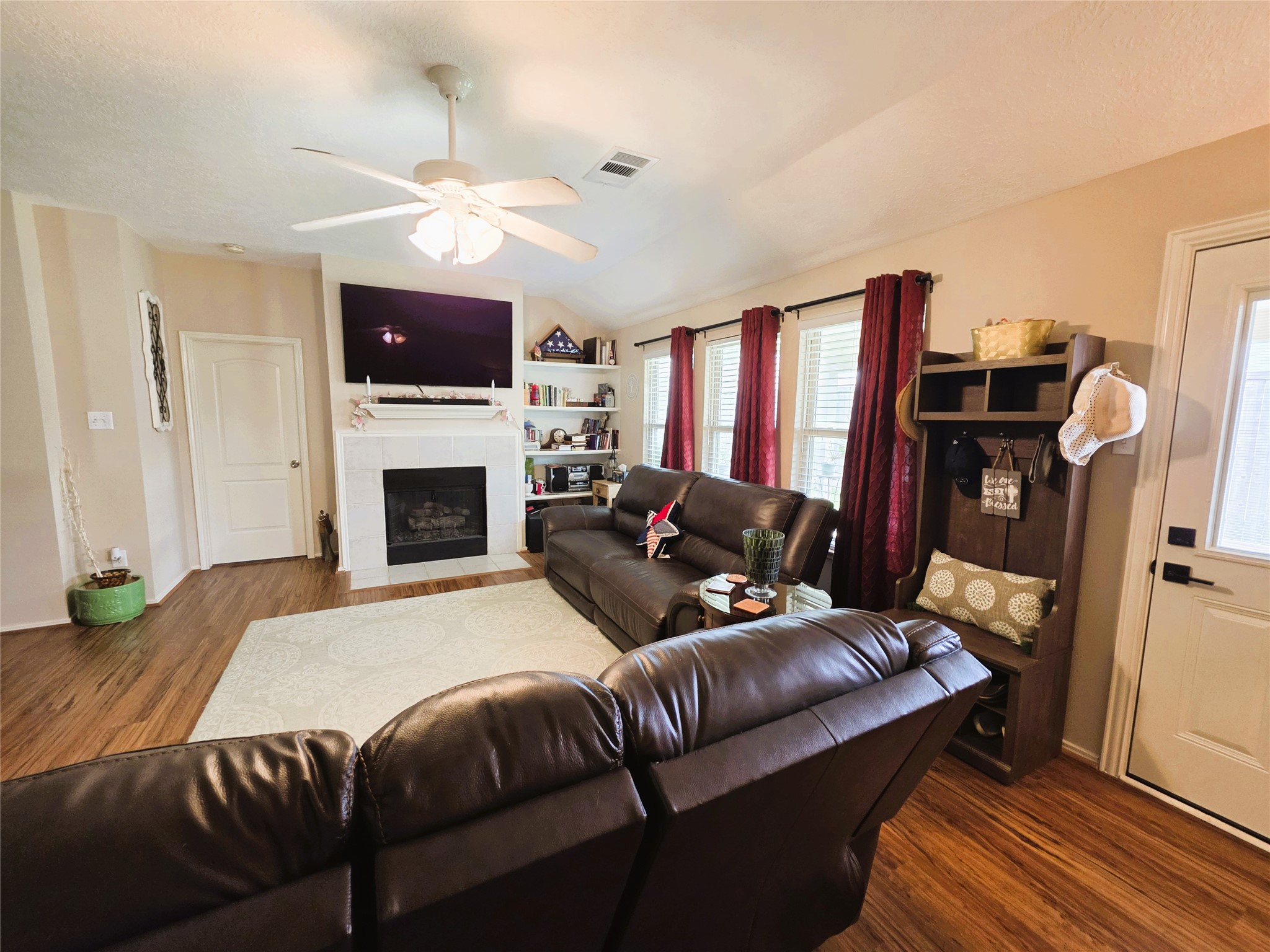 7906 Sundance Court Property Photo 6