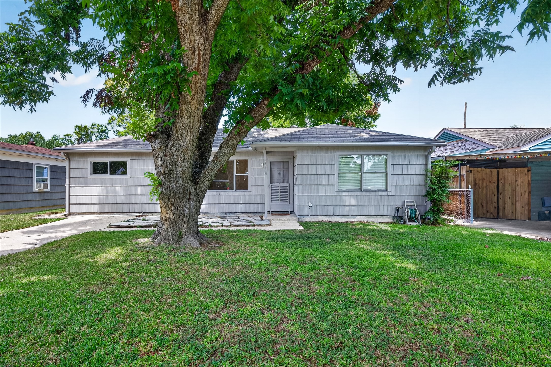 6610 Barney Road Property Photo 1