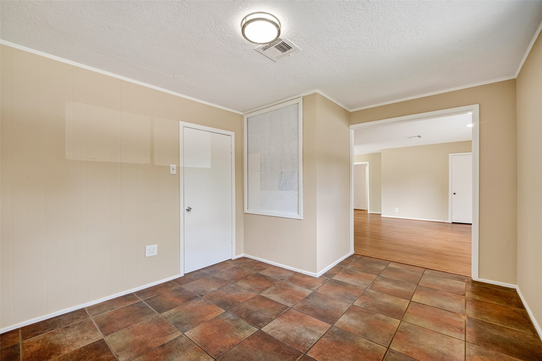 6610 Barney Road Property Photo 11
