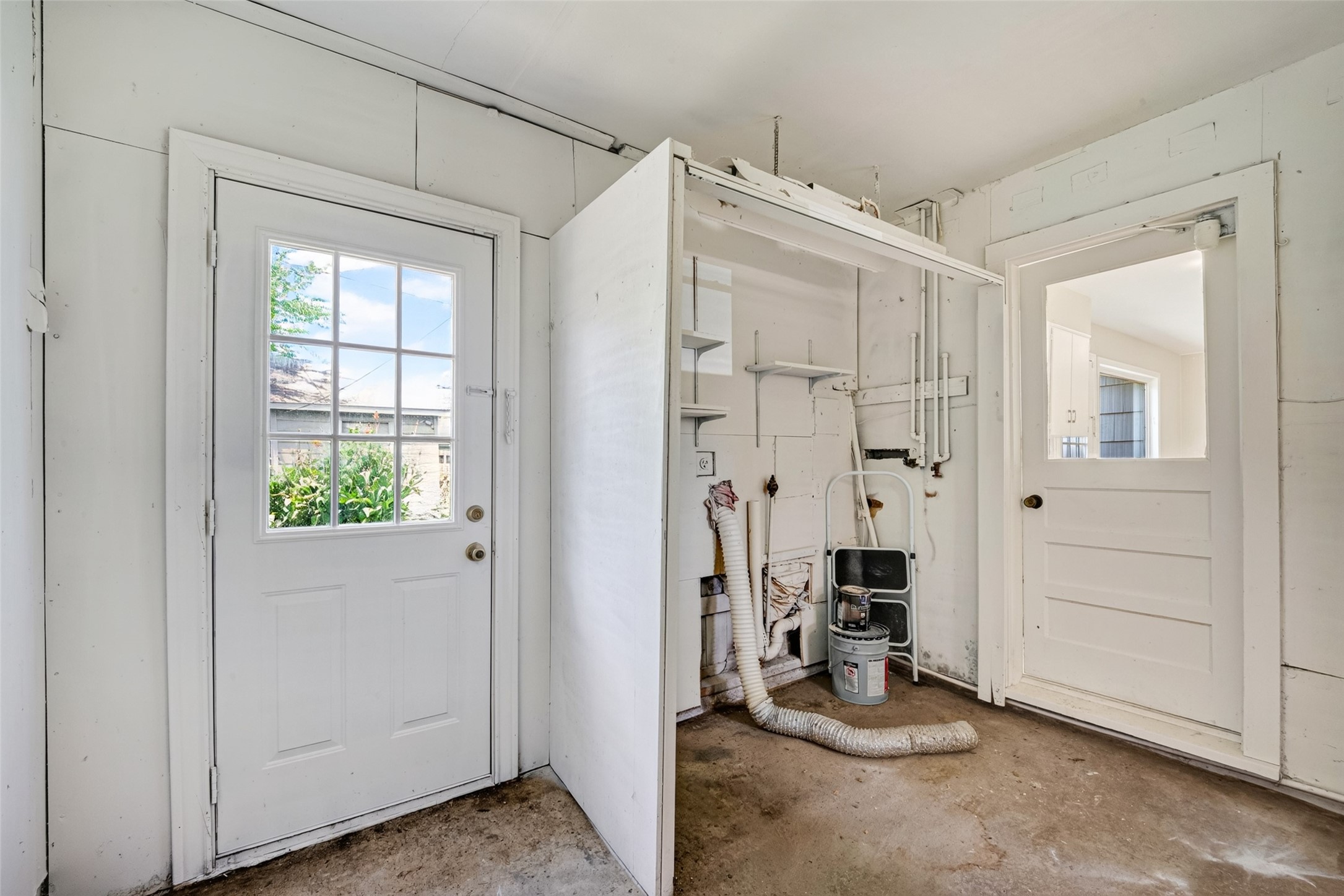 6610 Barney Road Property Photo 17