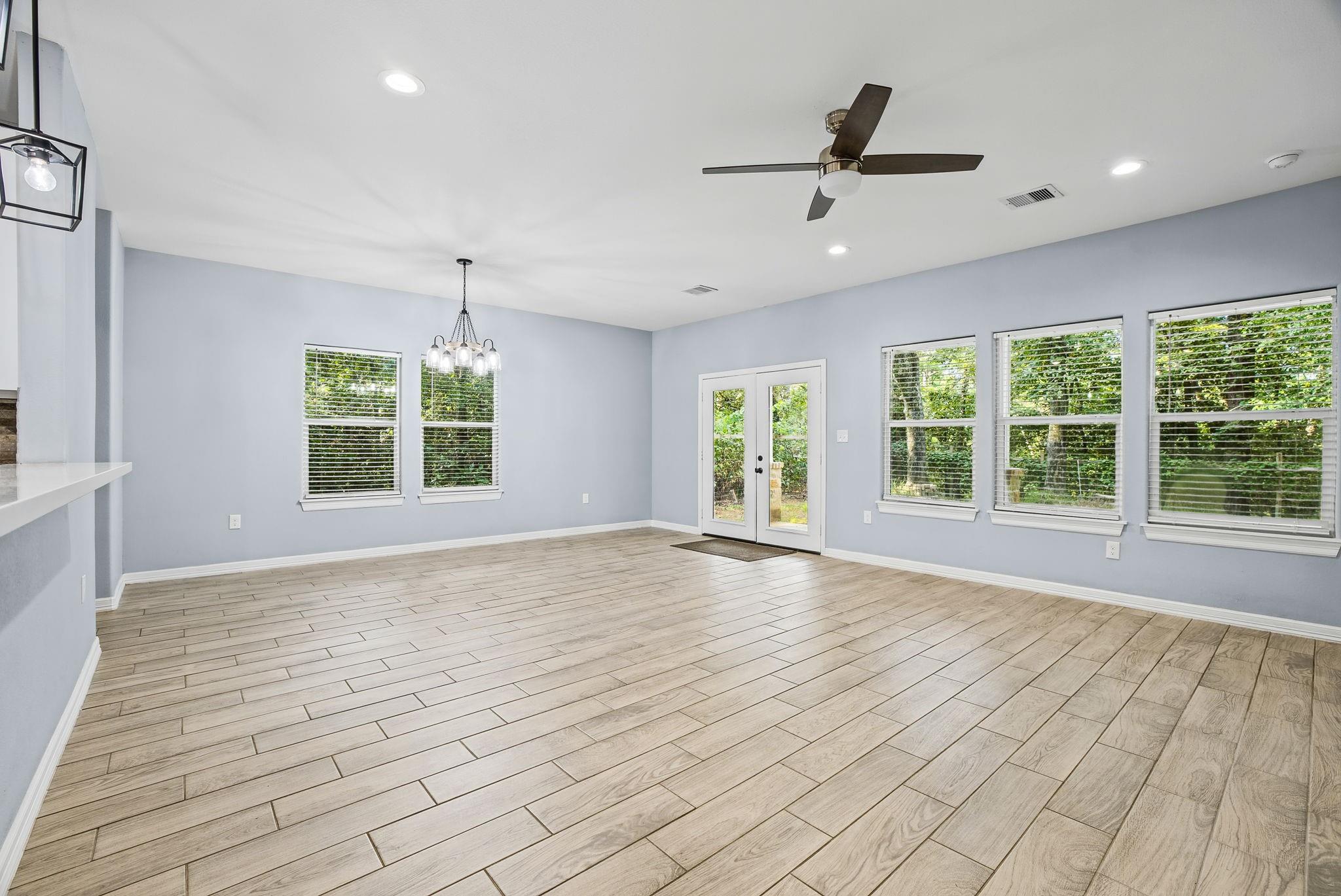 348 Dancing Flame Property Photo 11