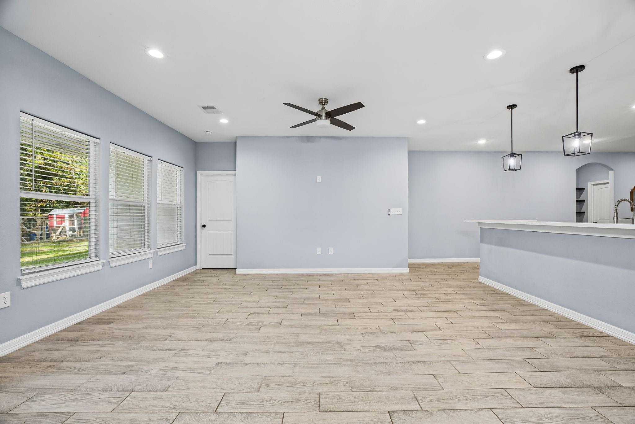 348 Dancing Flame Property Photo 13
