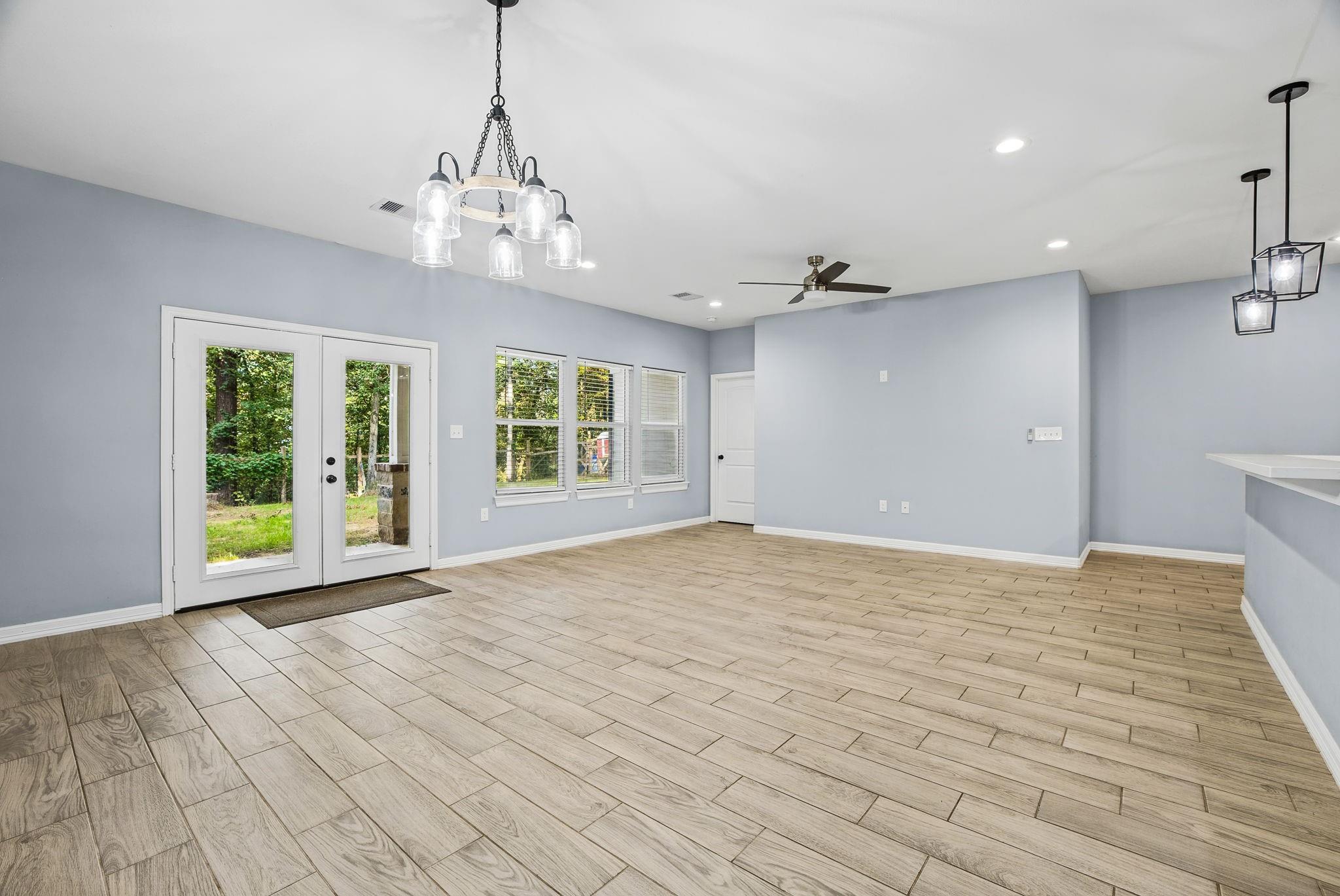 348 Dancing Flame Property Photo 15