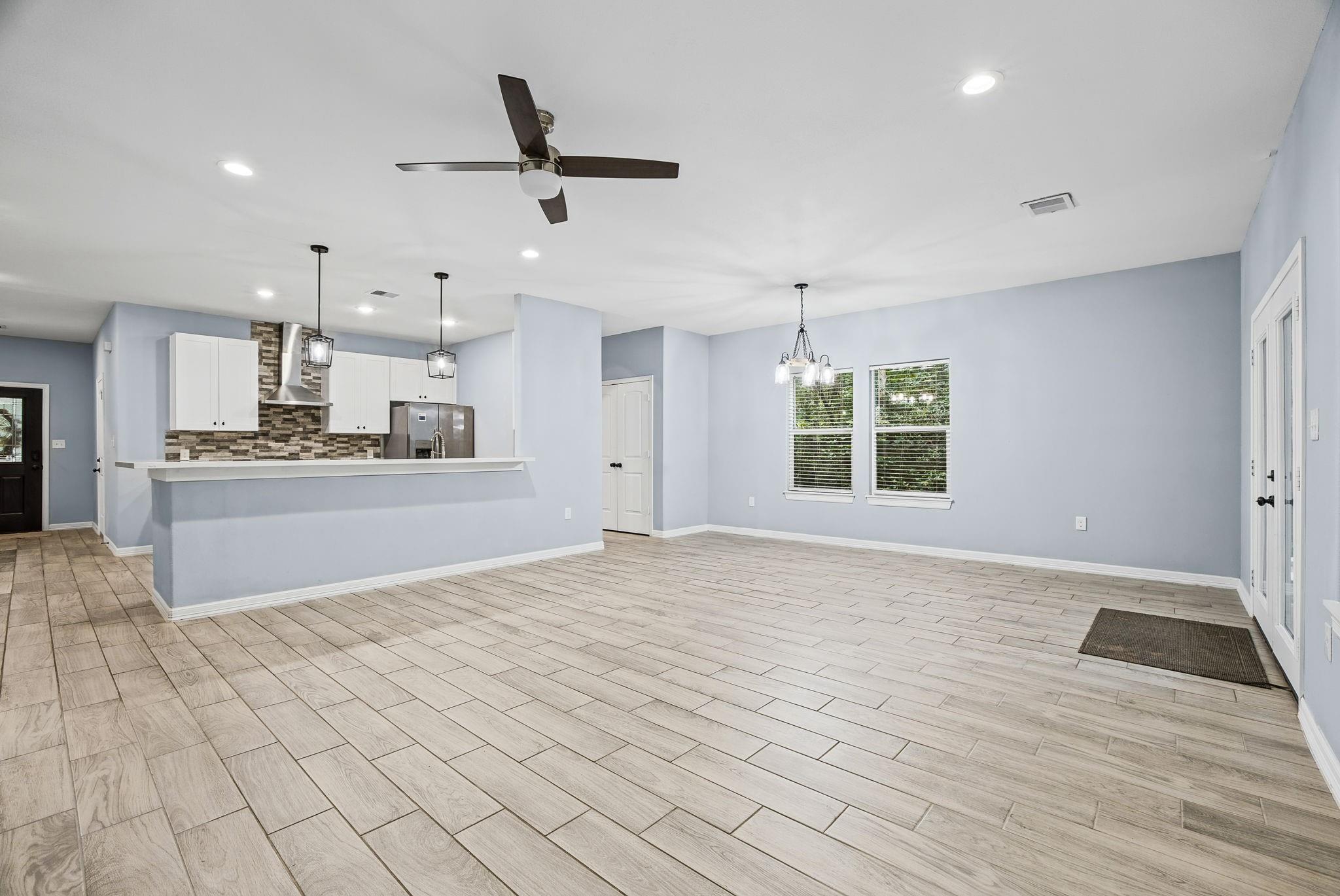 348 Dancing Flame Property Photo 17