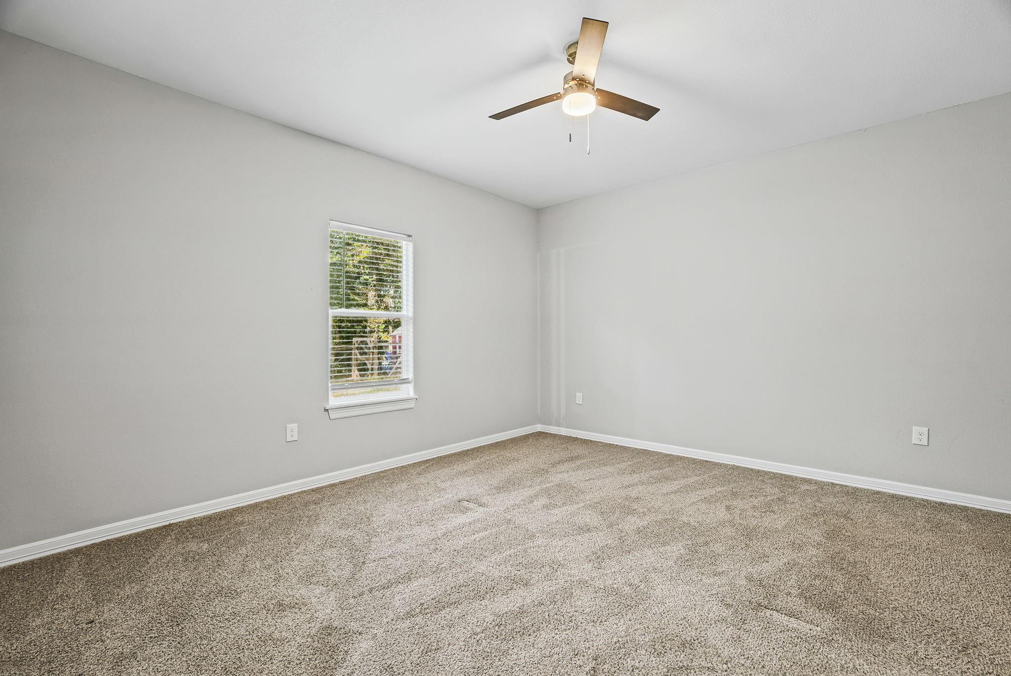 348 Dancing Flame Property Photo 18
