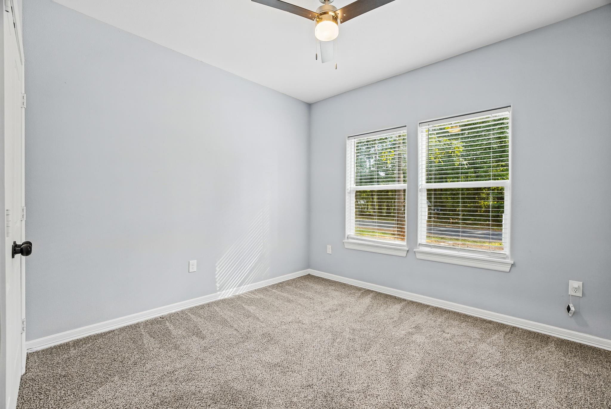 348 Dancing Flame Property Photo 24