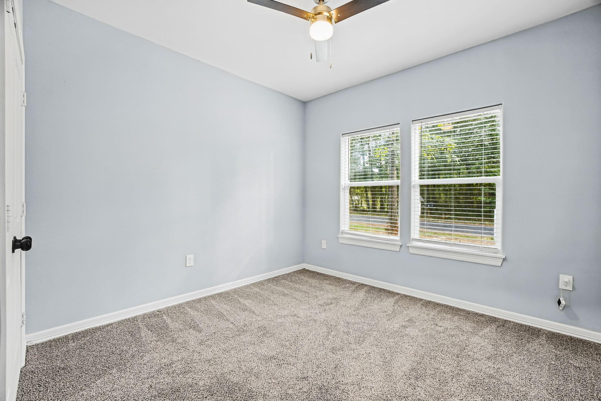 348 Dancing Flame Property Photo 25