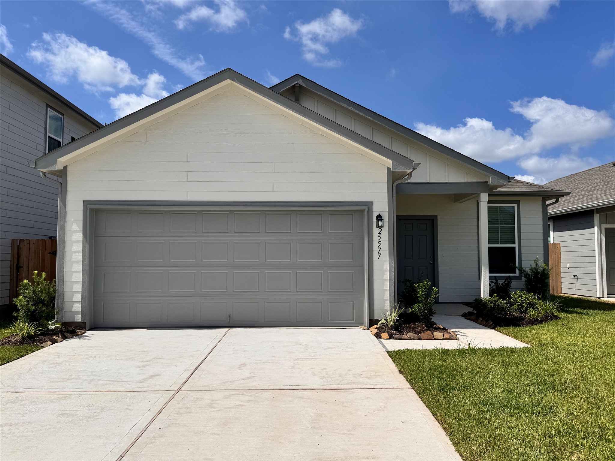25577 Balsamroot Drive Property Photo 1
