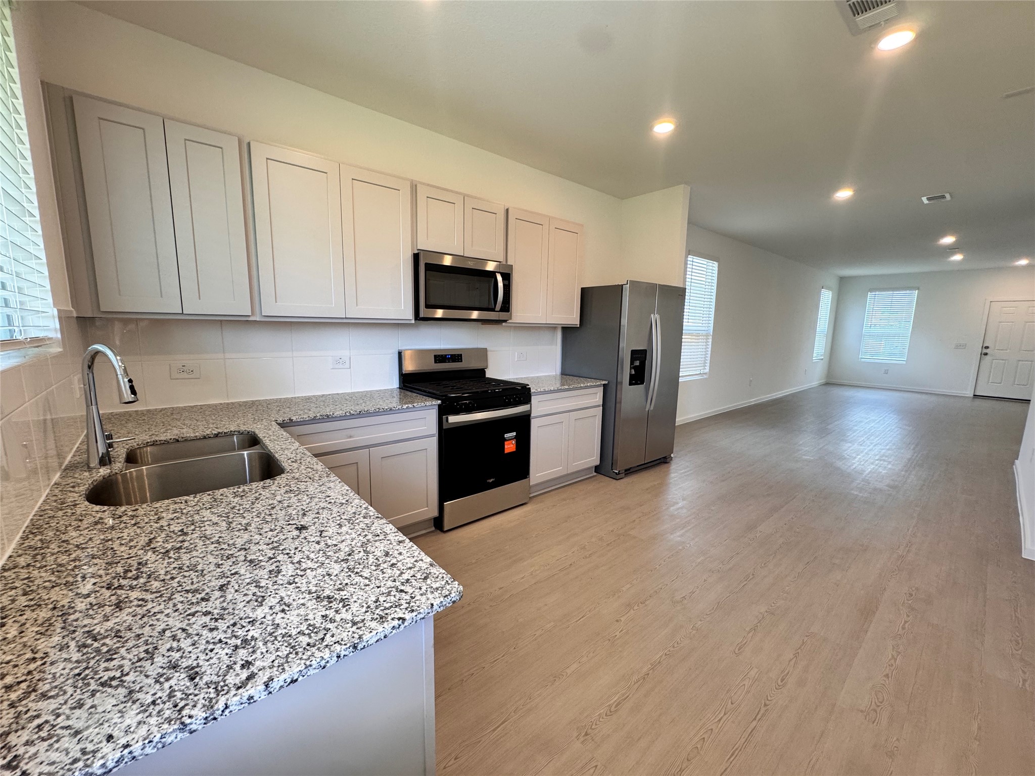 25577 Balsamroot Drive Property Photo 4