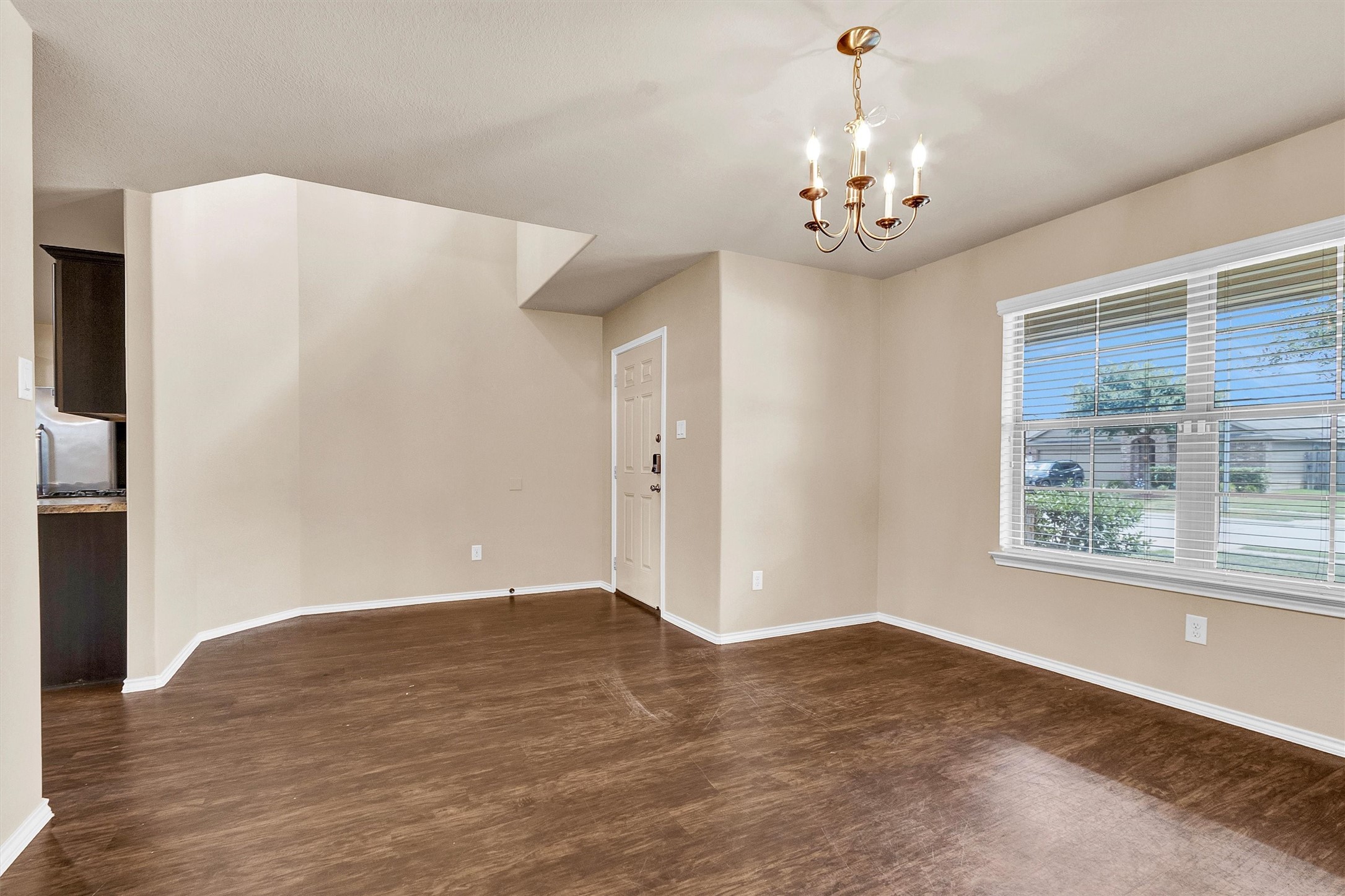 2119 Treasure Mountain Drive Property Photo 5