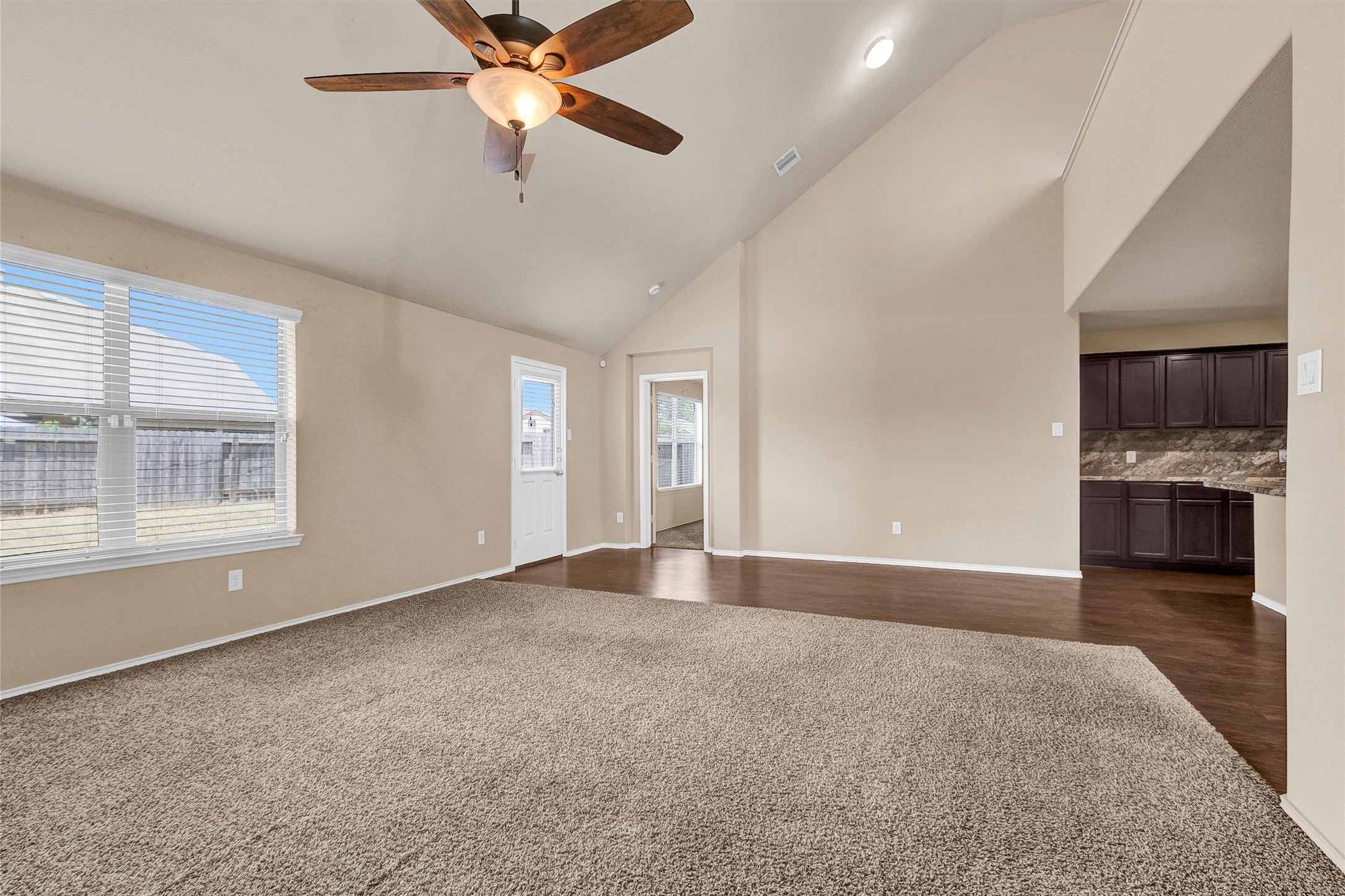2119 Treasure Mountain Drive Property Photo 12