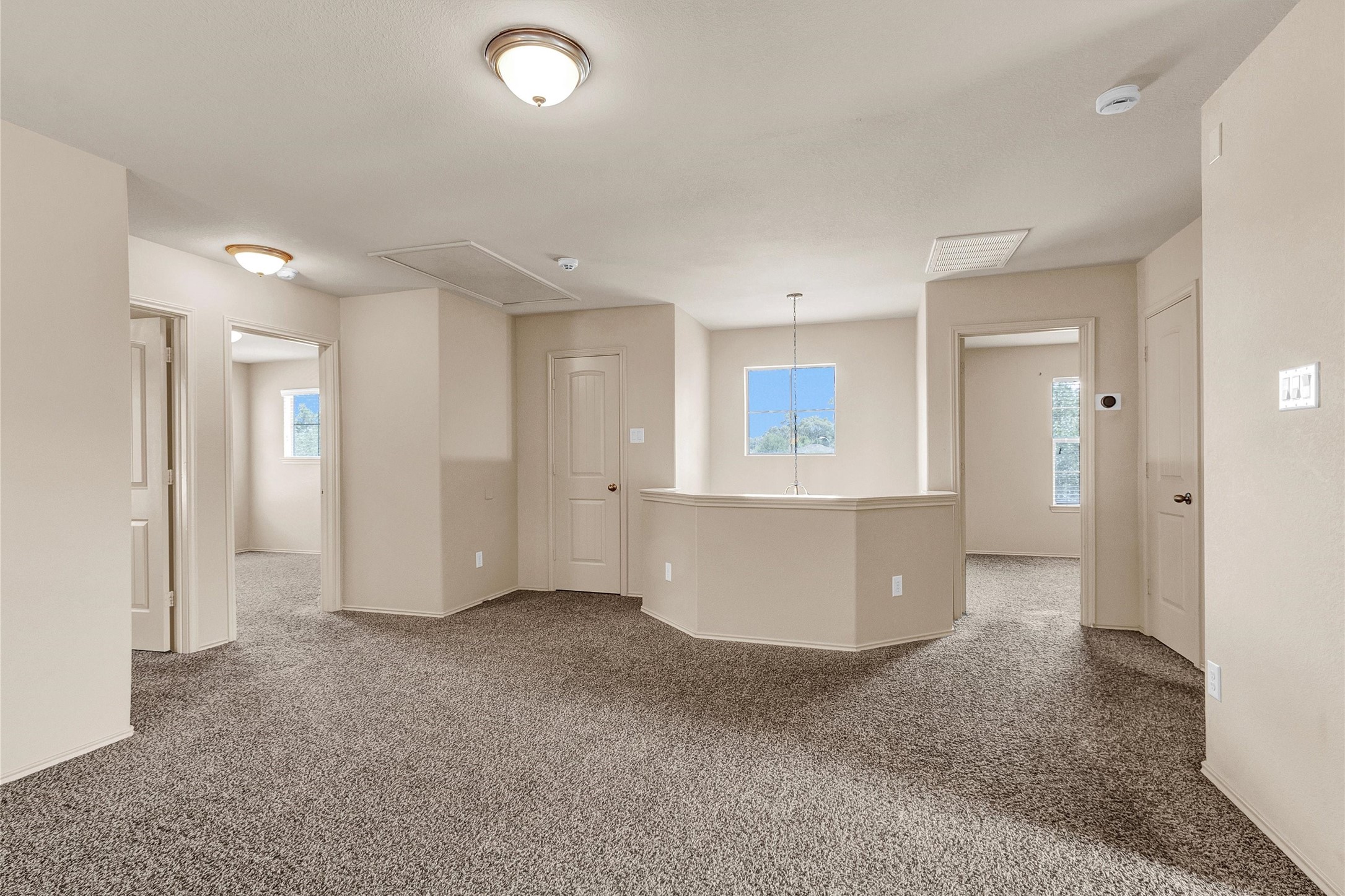 2119 Treasure Mountain Drive Property Photo 19