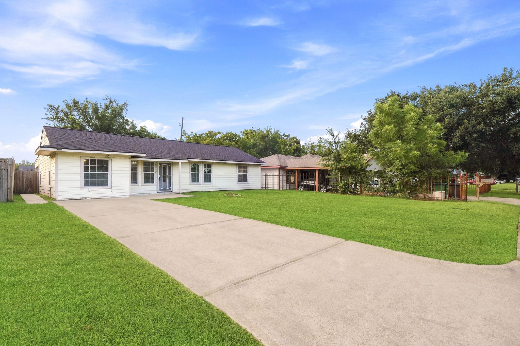 1310 Loper Street, Houston Tx 77017 Property Photo 2