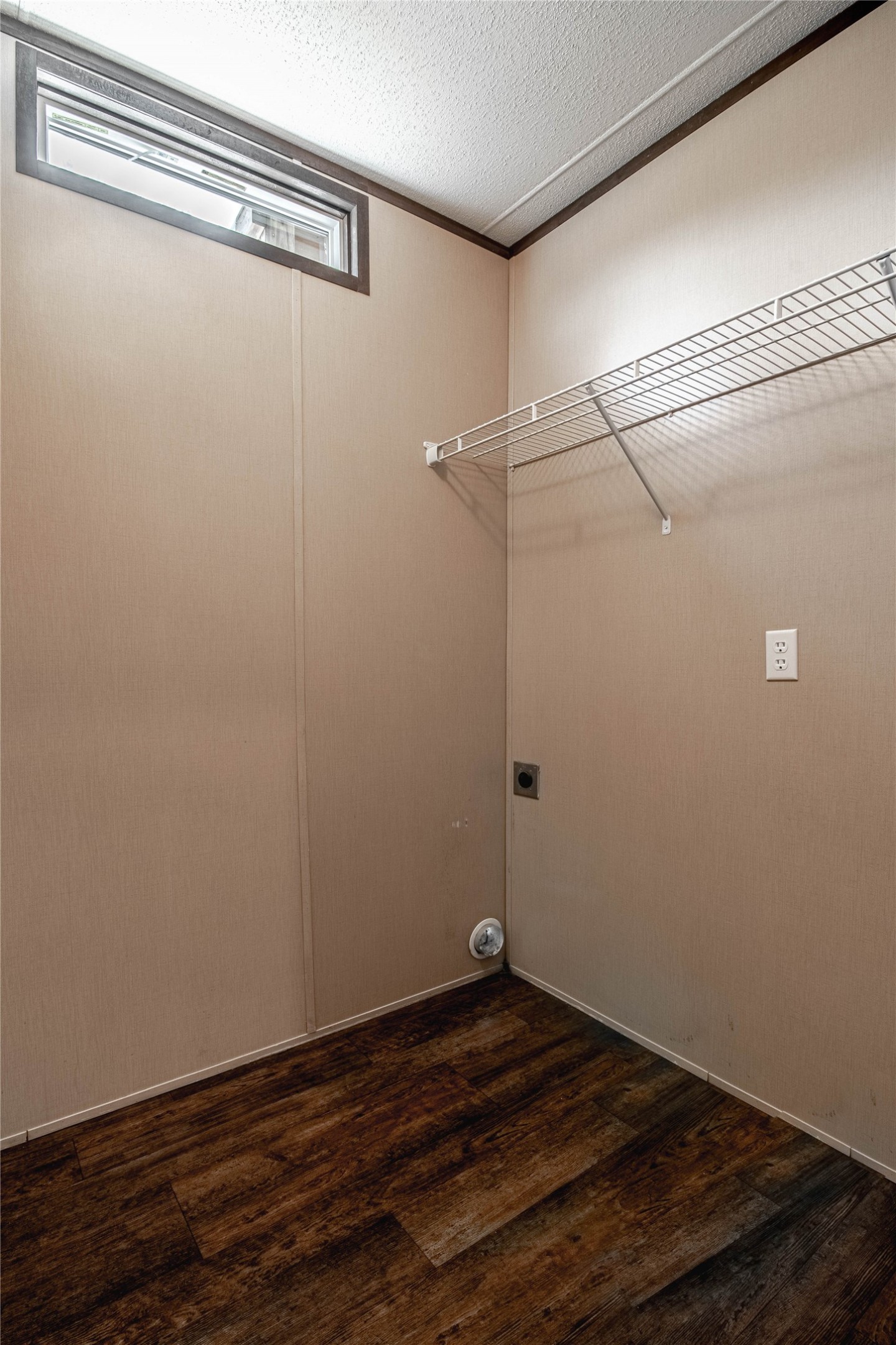 37 Riverside Lane B Property Photo 10