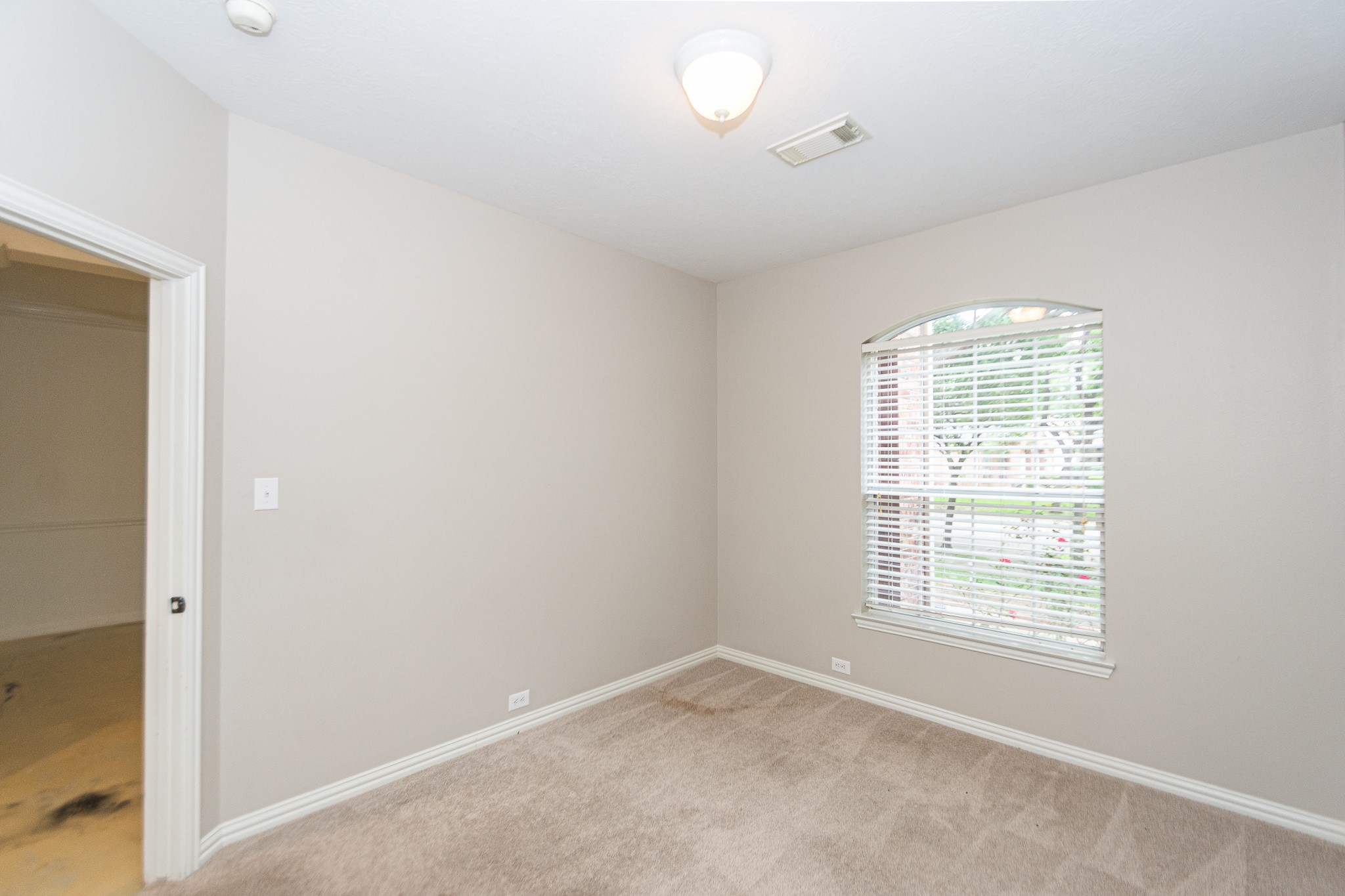2403 Old River Lane Property Photo 8