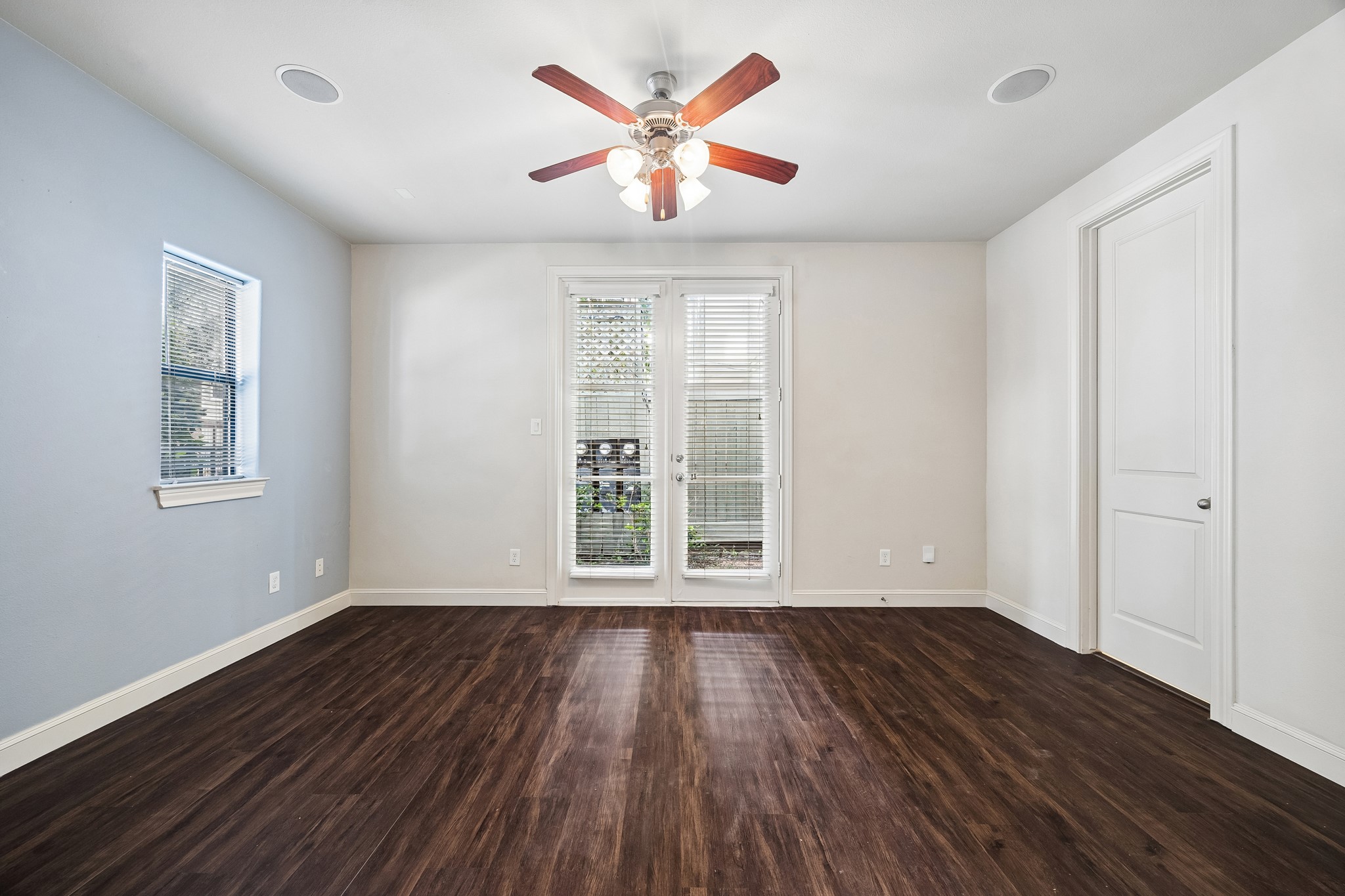 5718 Kansas Street D Property Photo 14