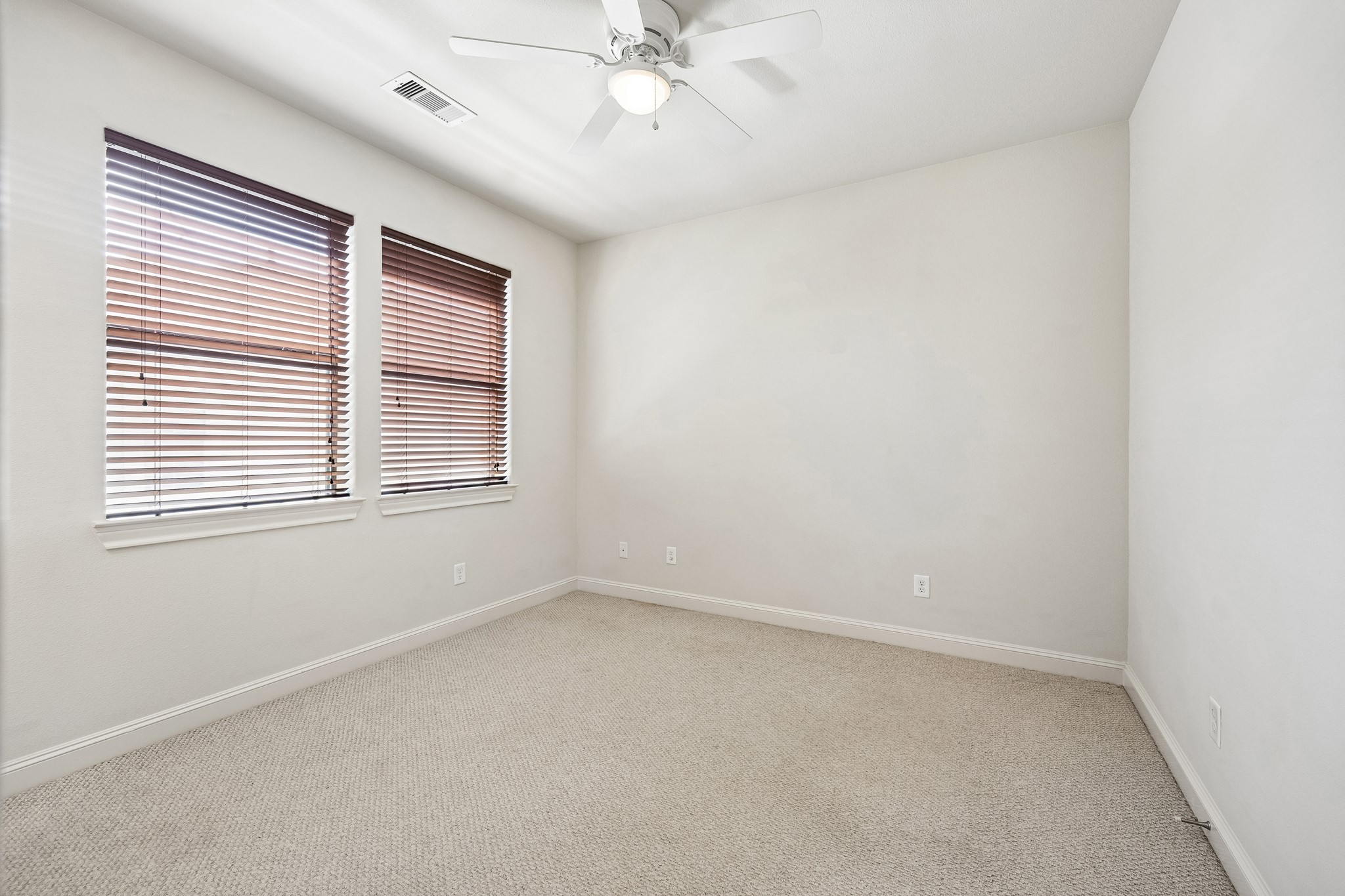 5718 Kansas Street D Property Photo 31