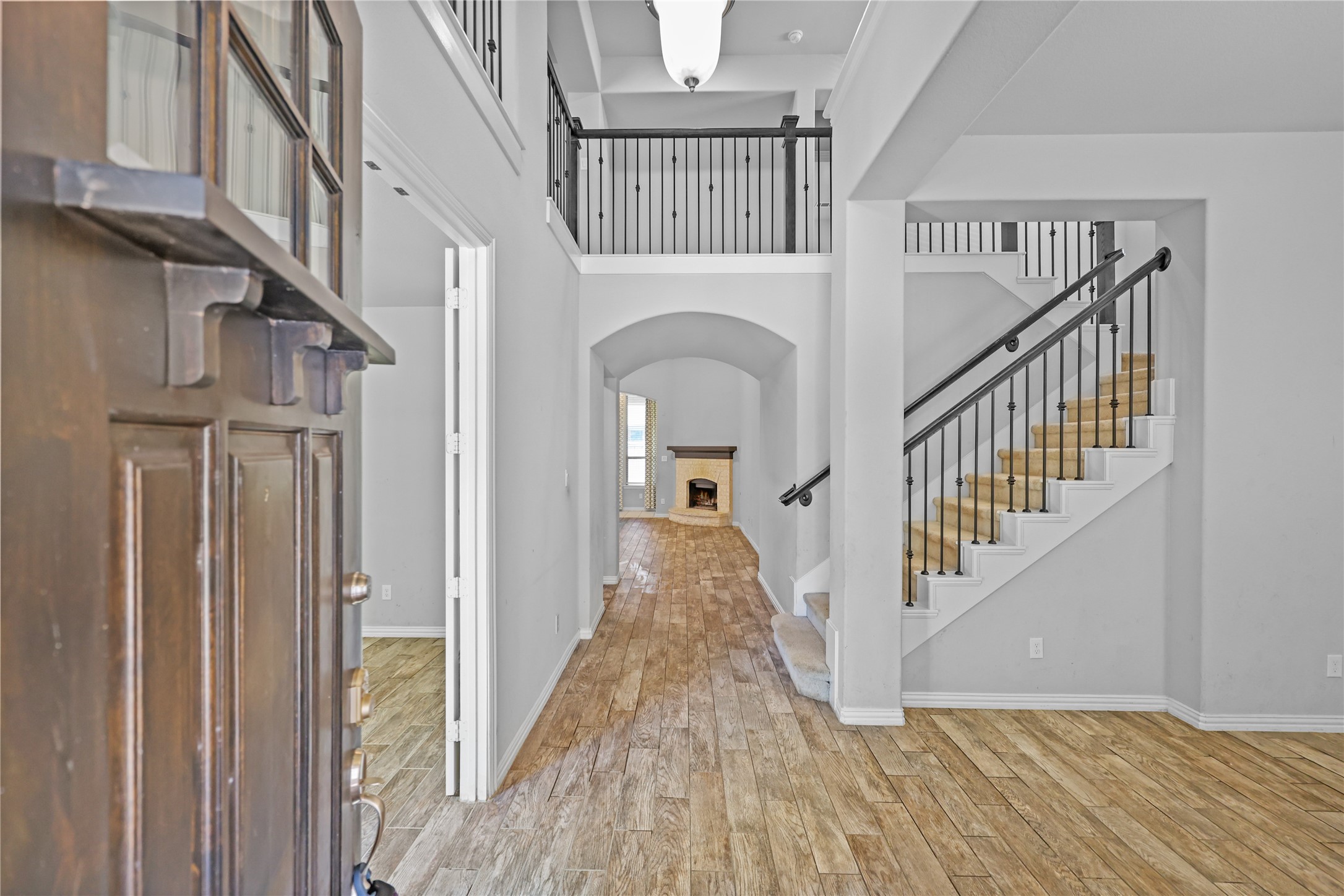 706 Suncatcher Circle Property Photo 4