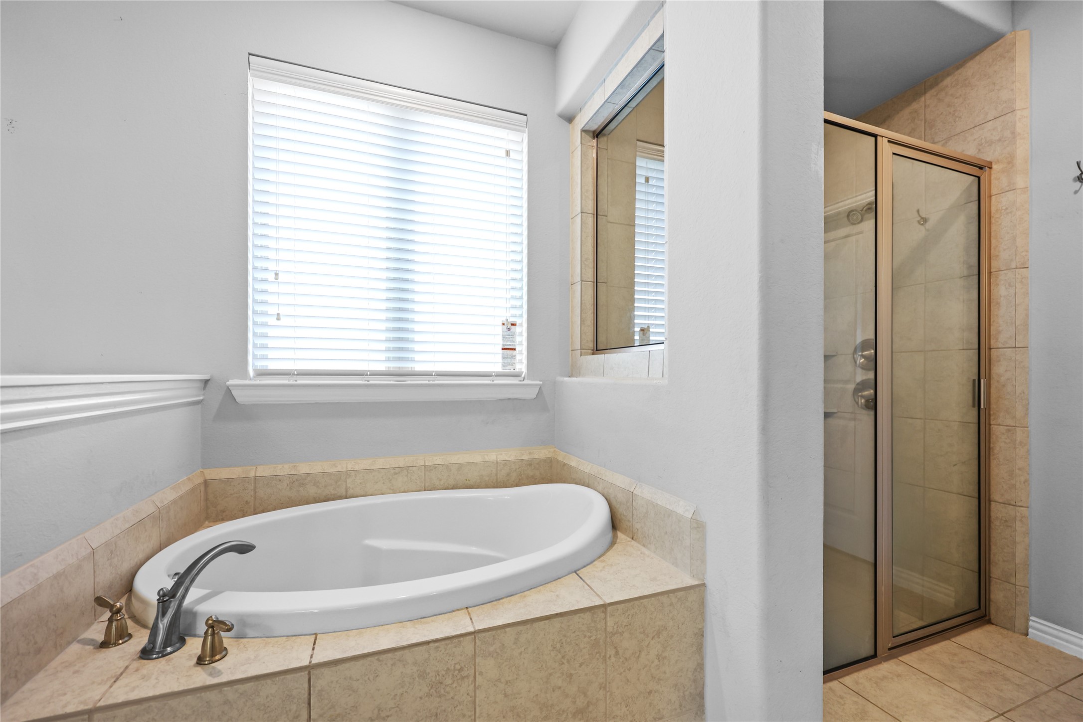 706 Suncatcher Circle Property Photo 18