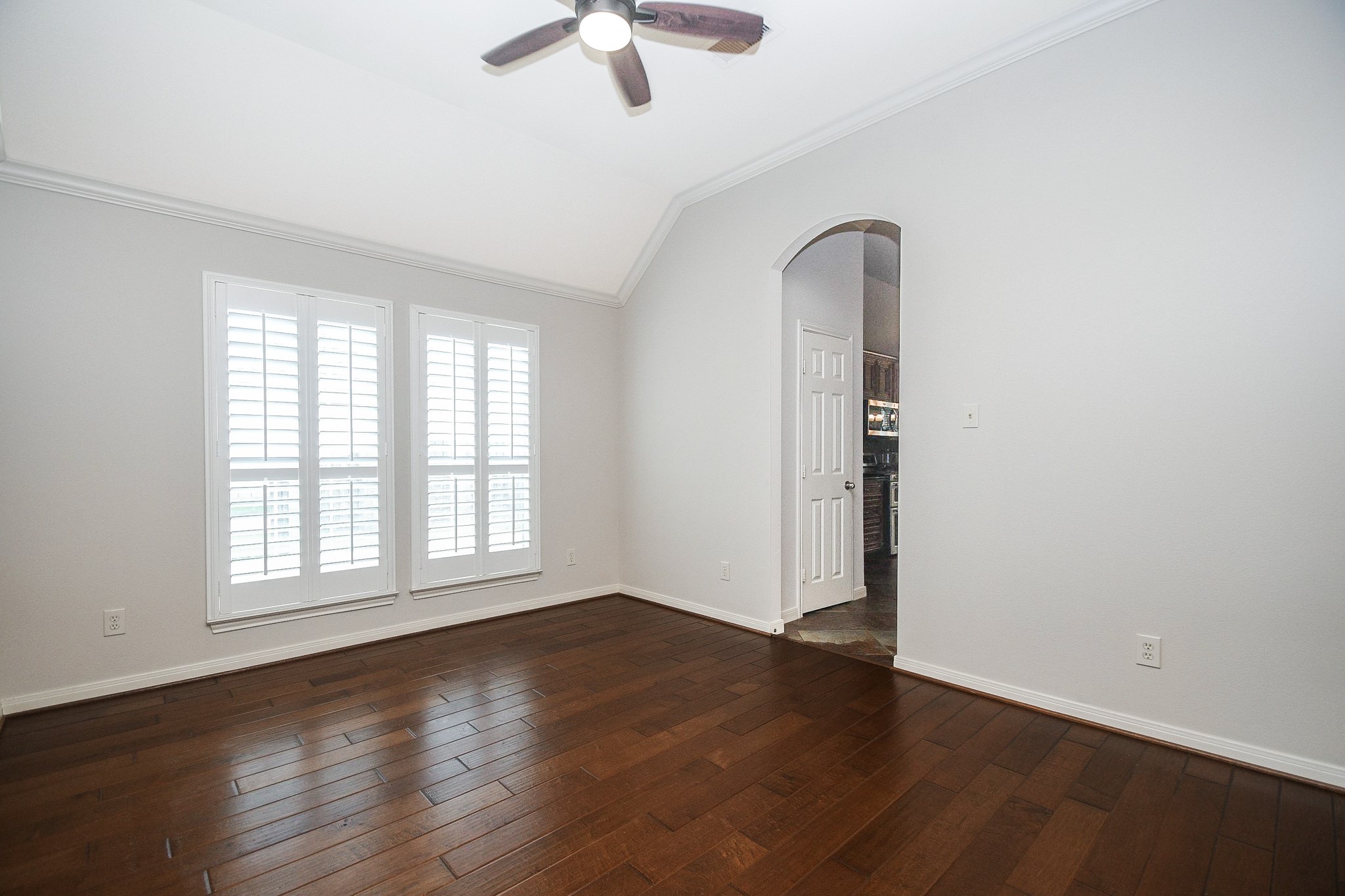 2502 Quiet Lake Court Property Photo 6