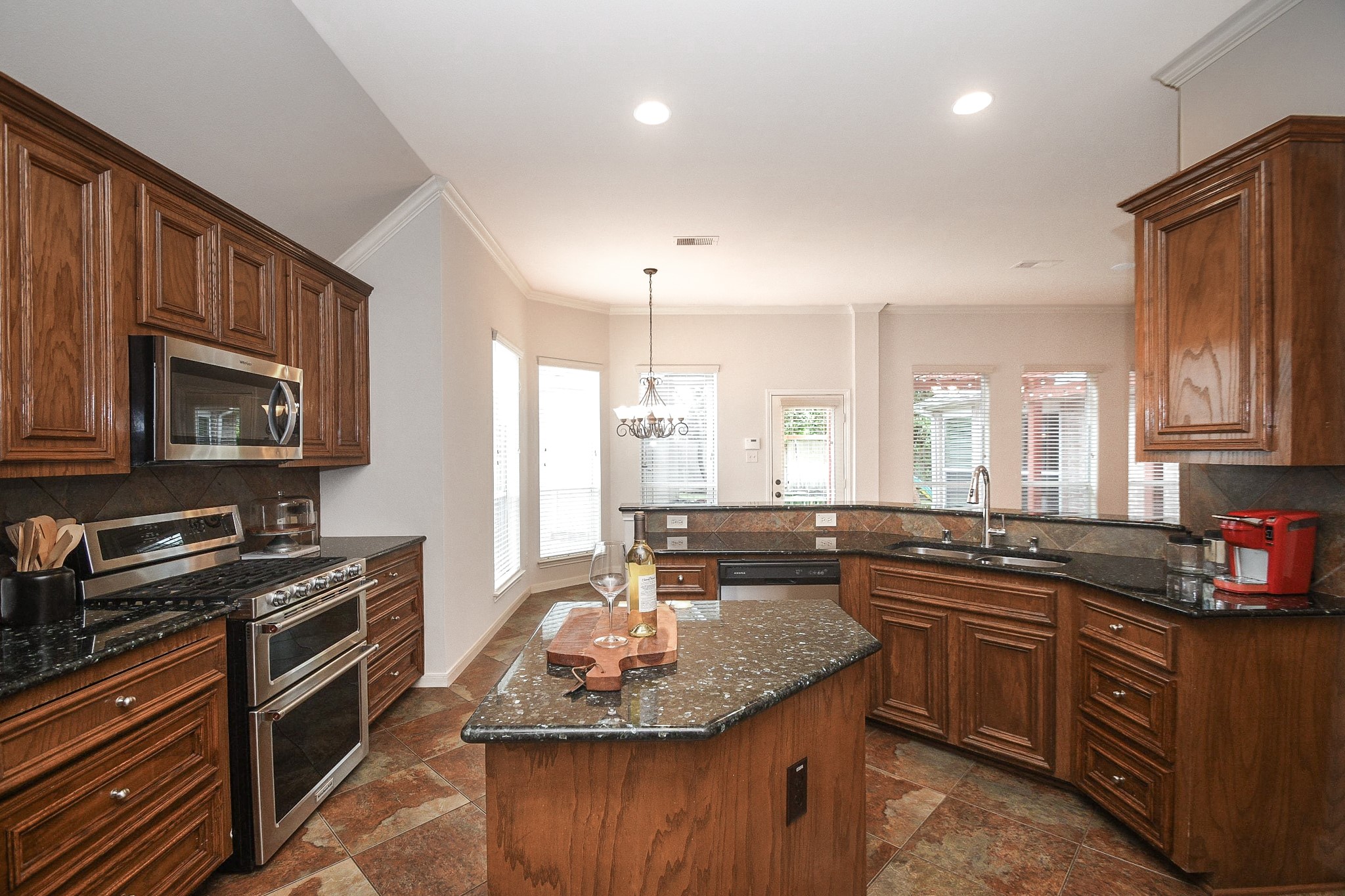 2502 Quiet Lake Court Property Photo 8