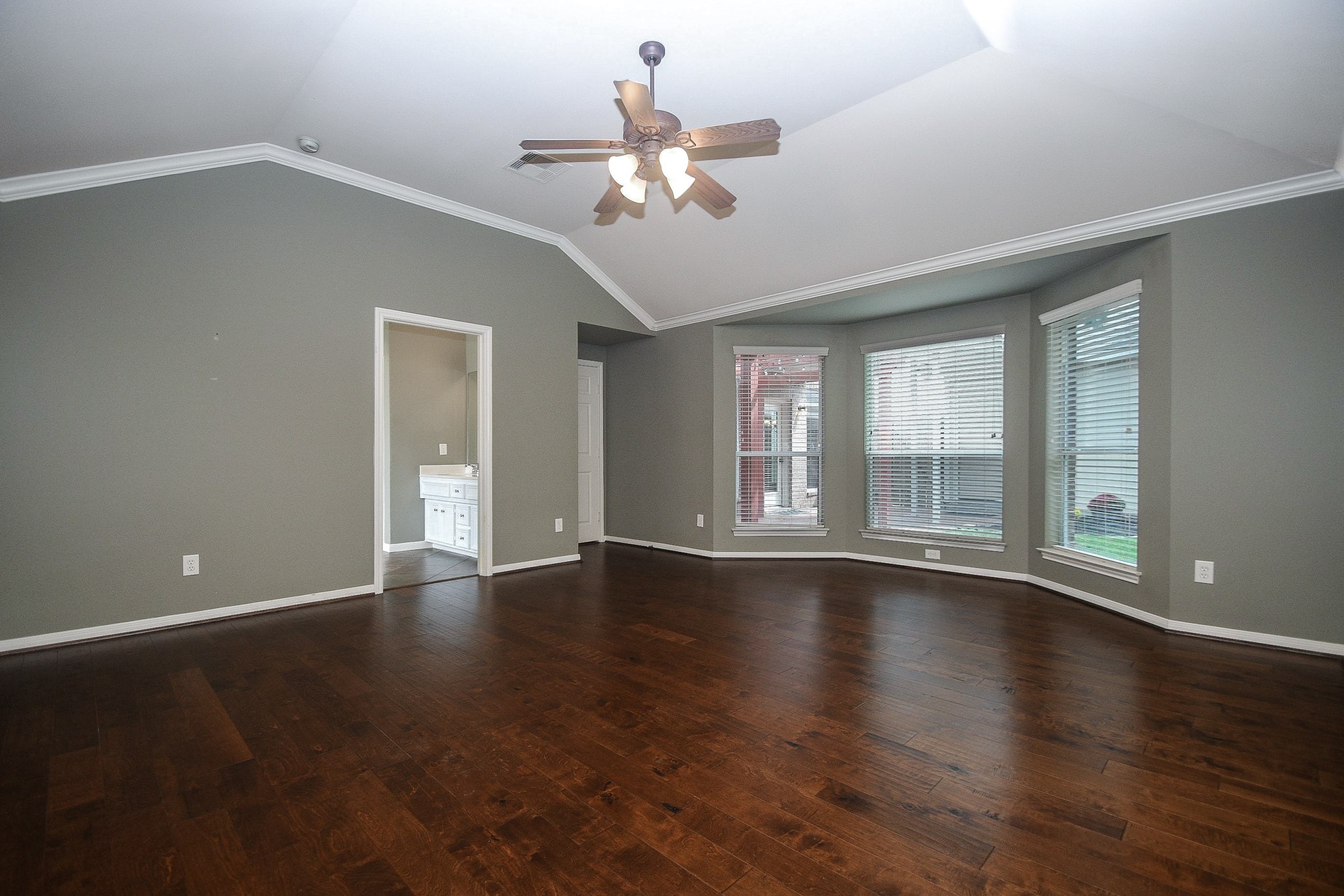 2502 Quiet Lake Court Property Photo 15
