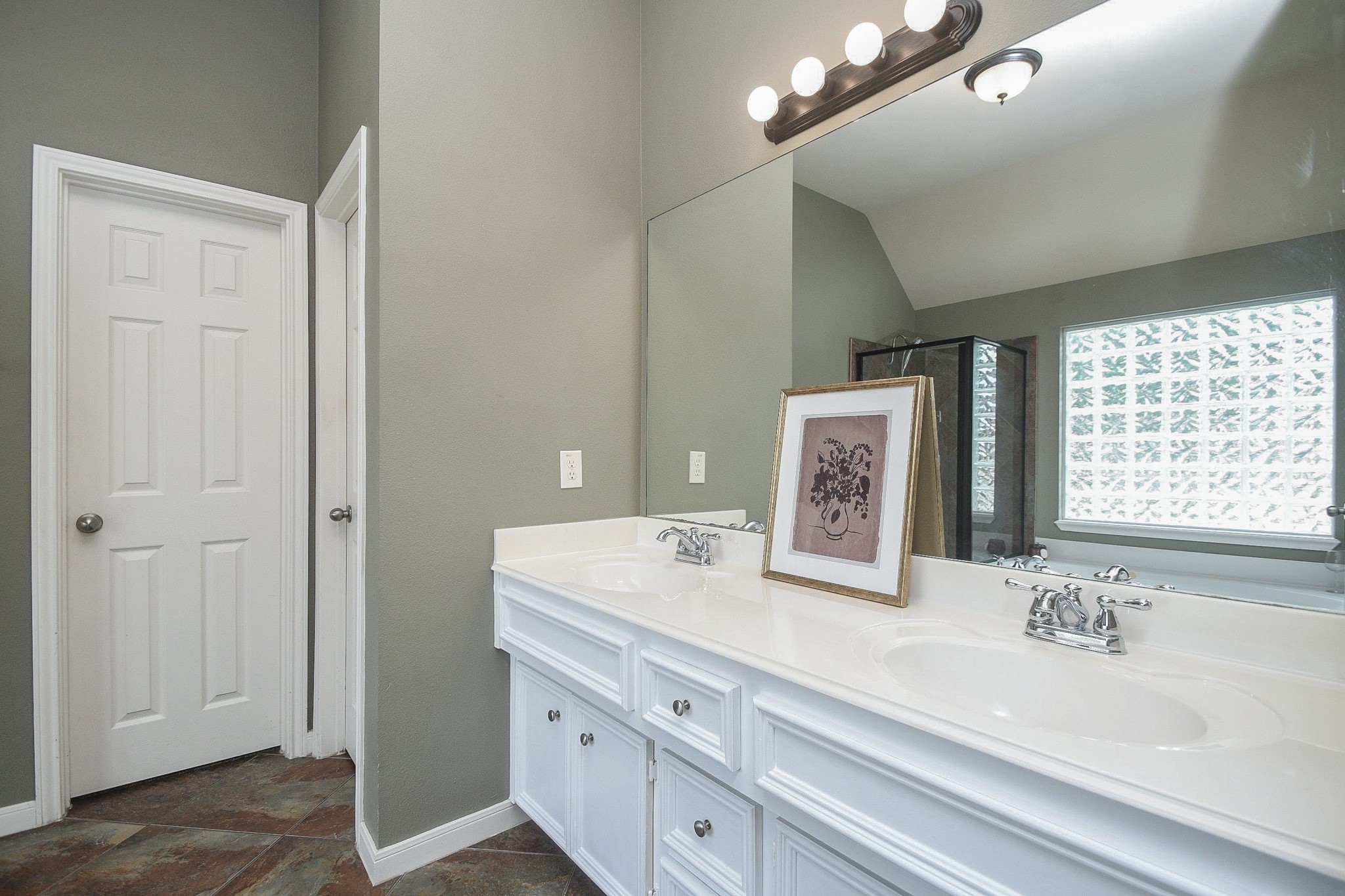 2502 Quiet Lake Court Property Photo 16