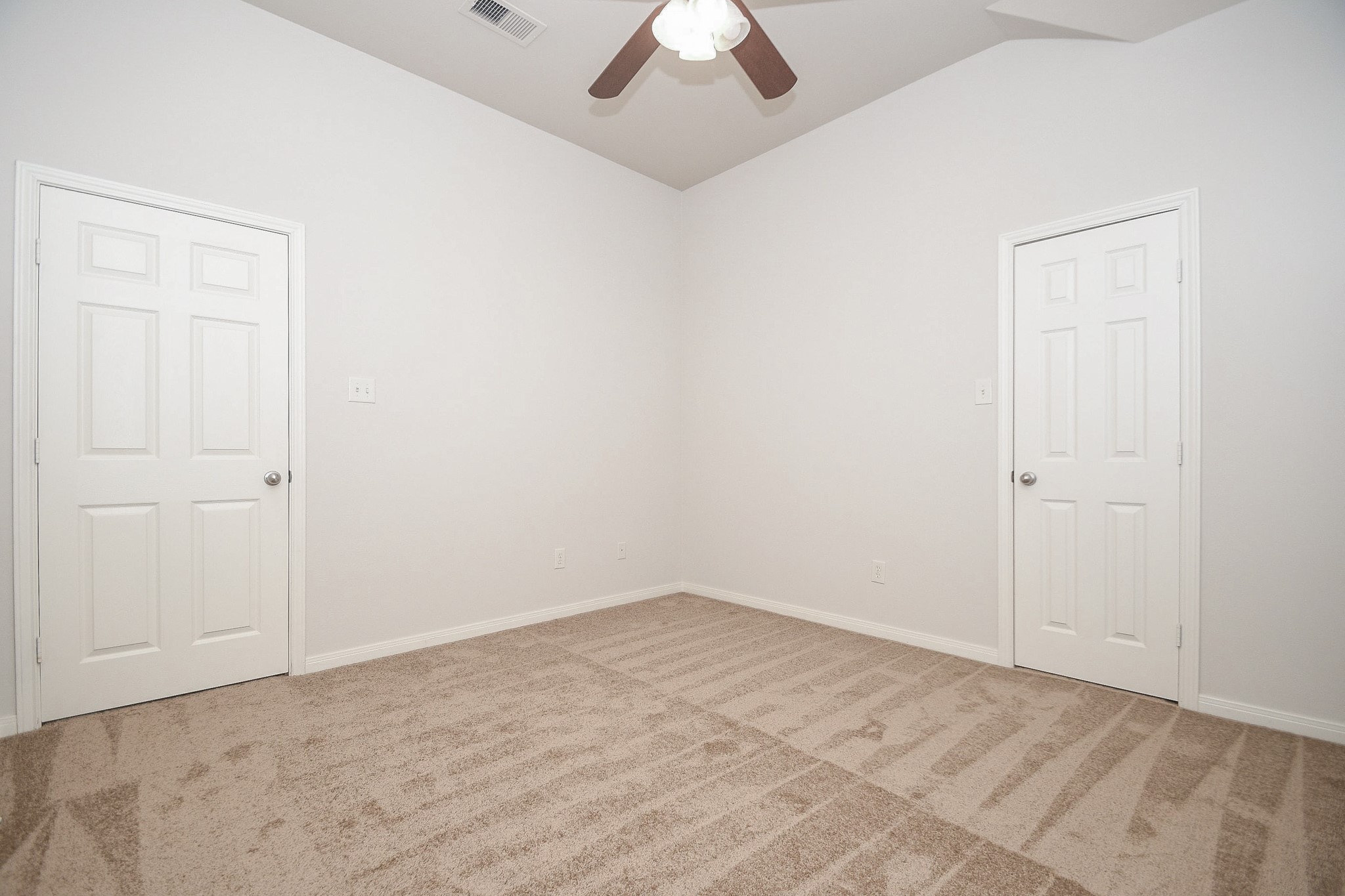 2502 Quiet Lake Court Property Photo 22