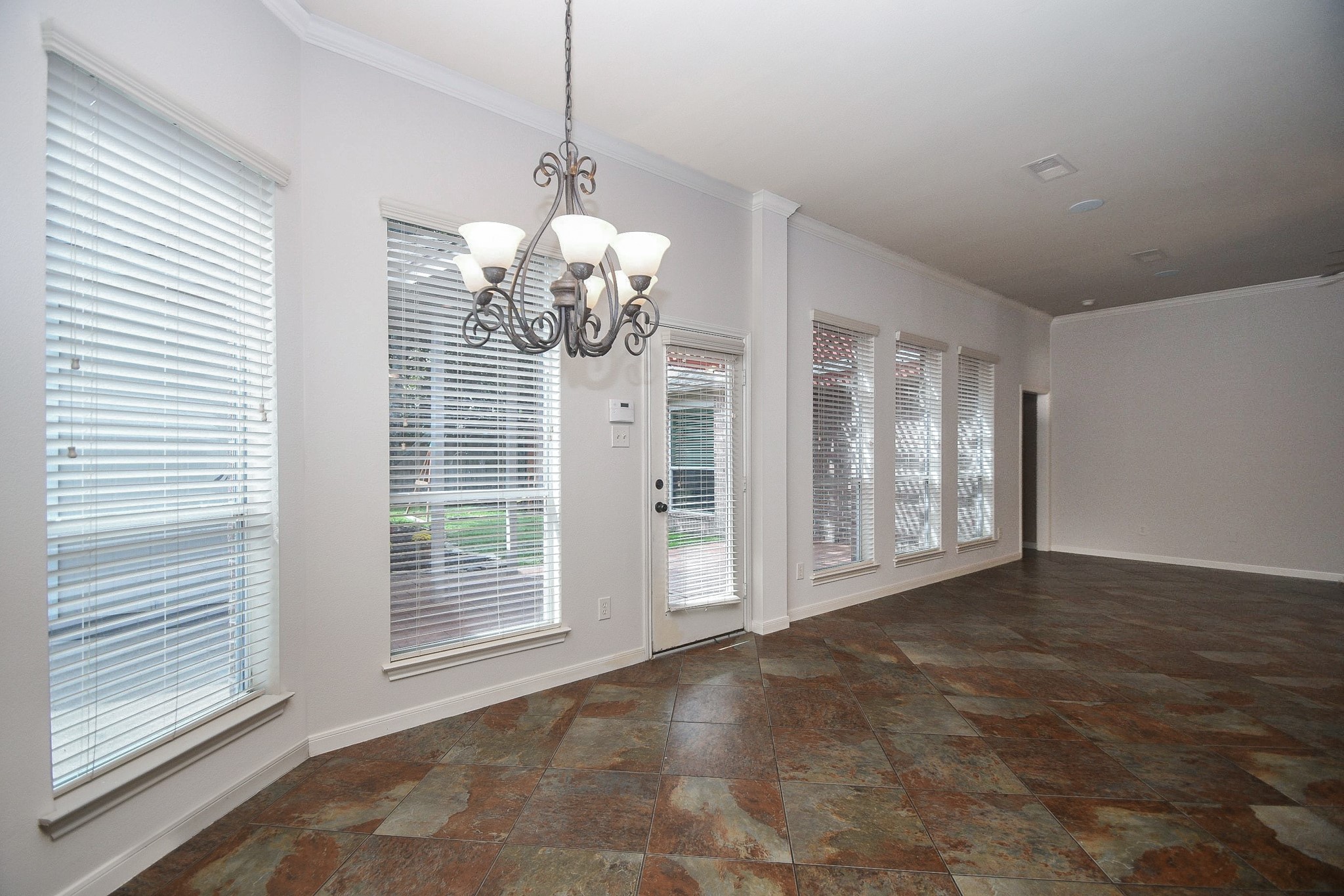 2502 Quiet Lake Court Property Photo 27