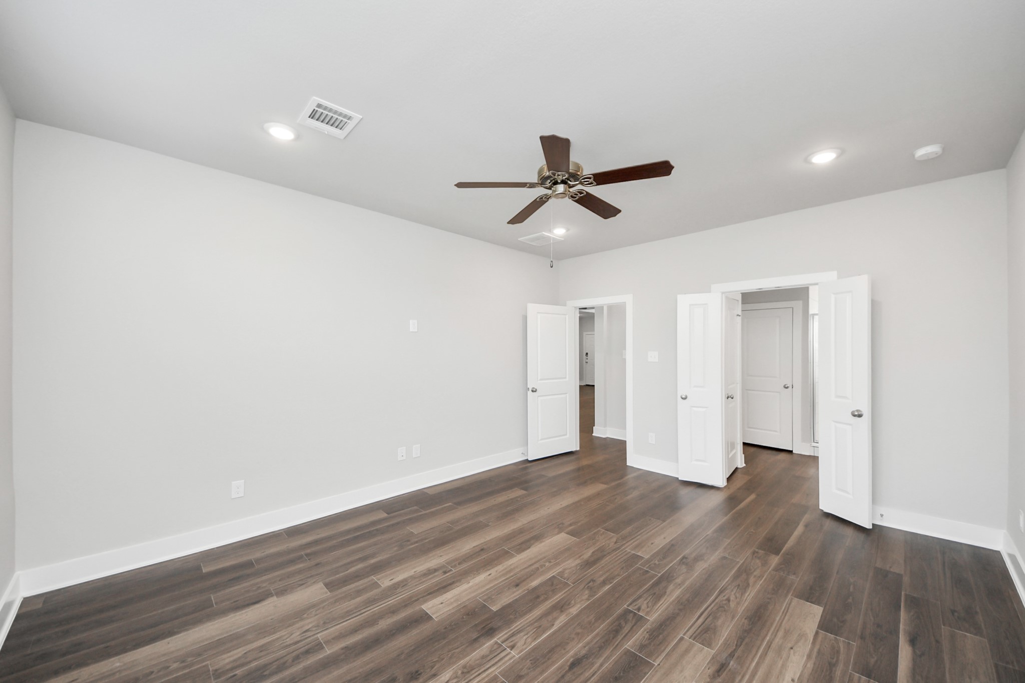 10630 Cascade Creek Drive Property Photo 10