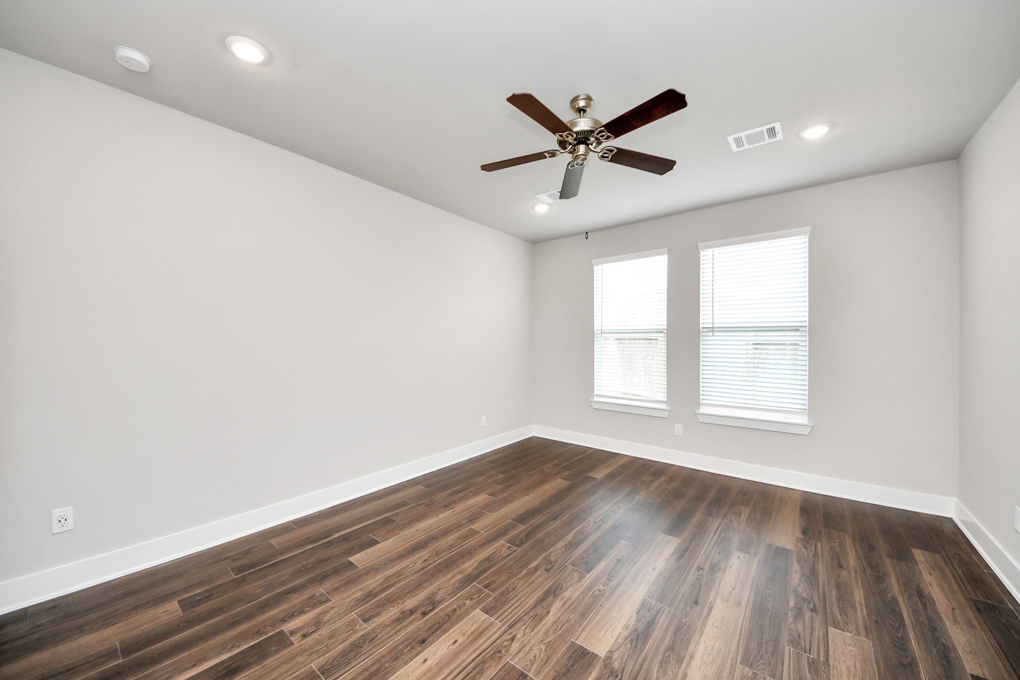 10630 Cascade Creek Drive Property Photo 22