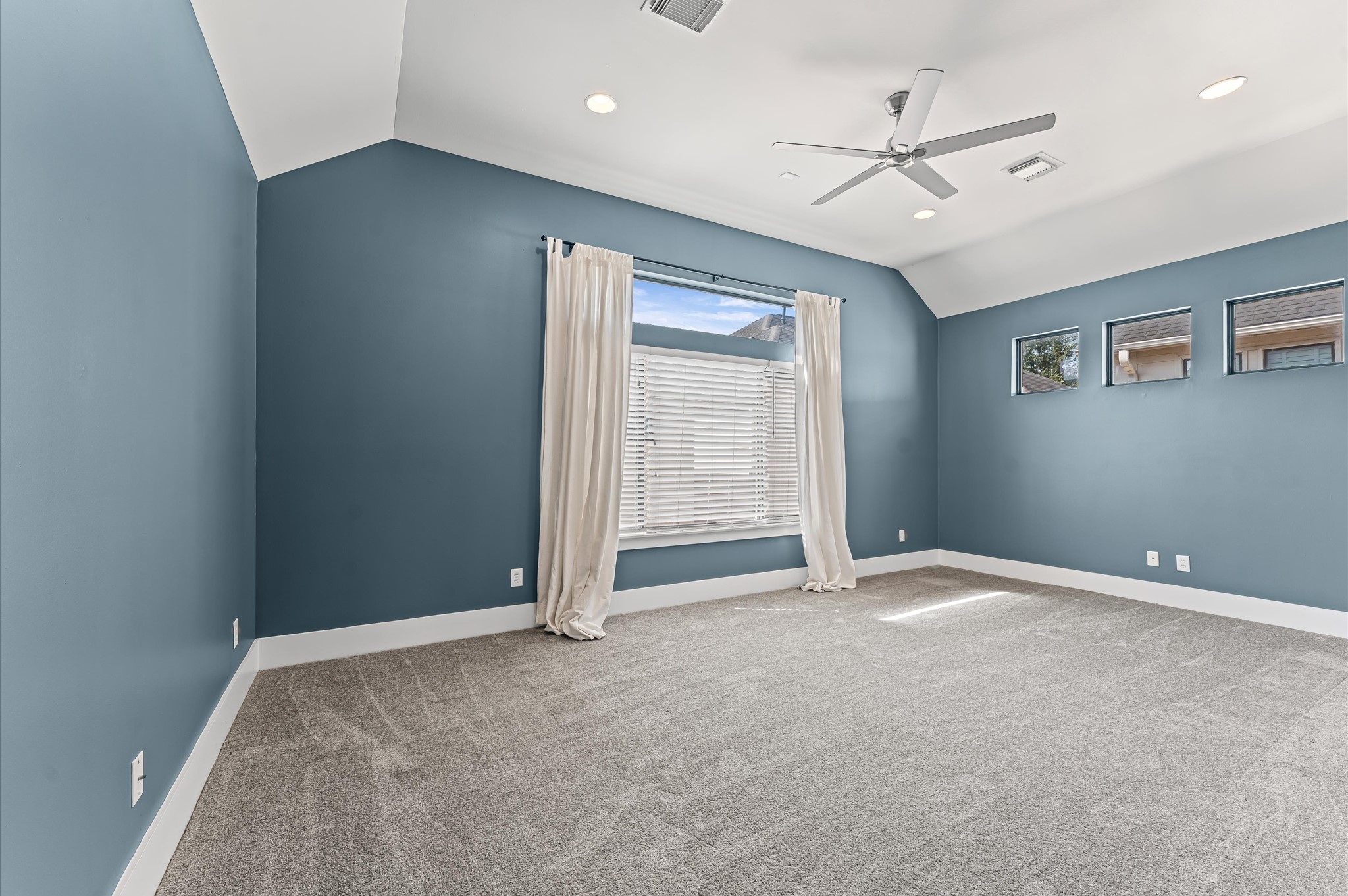 408 Parker Street Property Photo 33