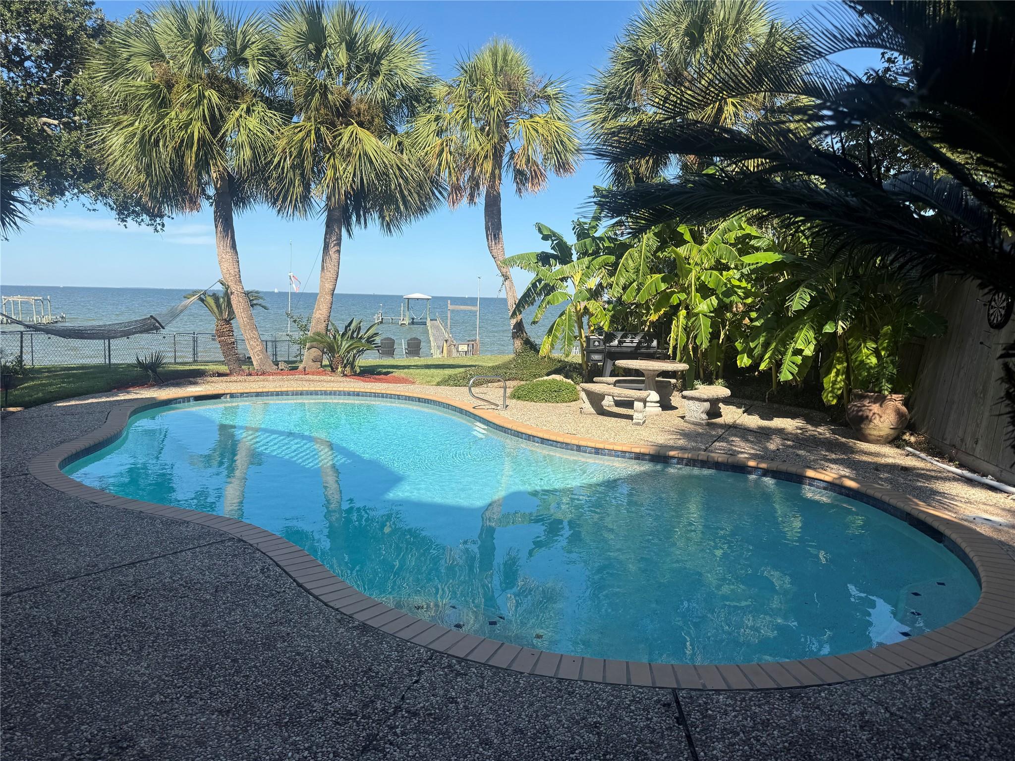 4715 W Bayshore Drive Property Photo 9