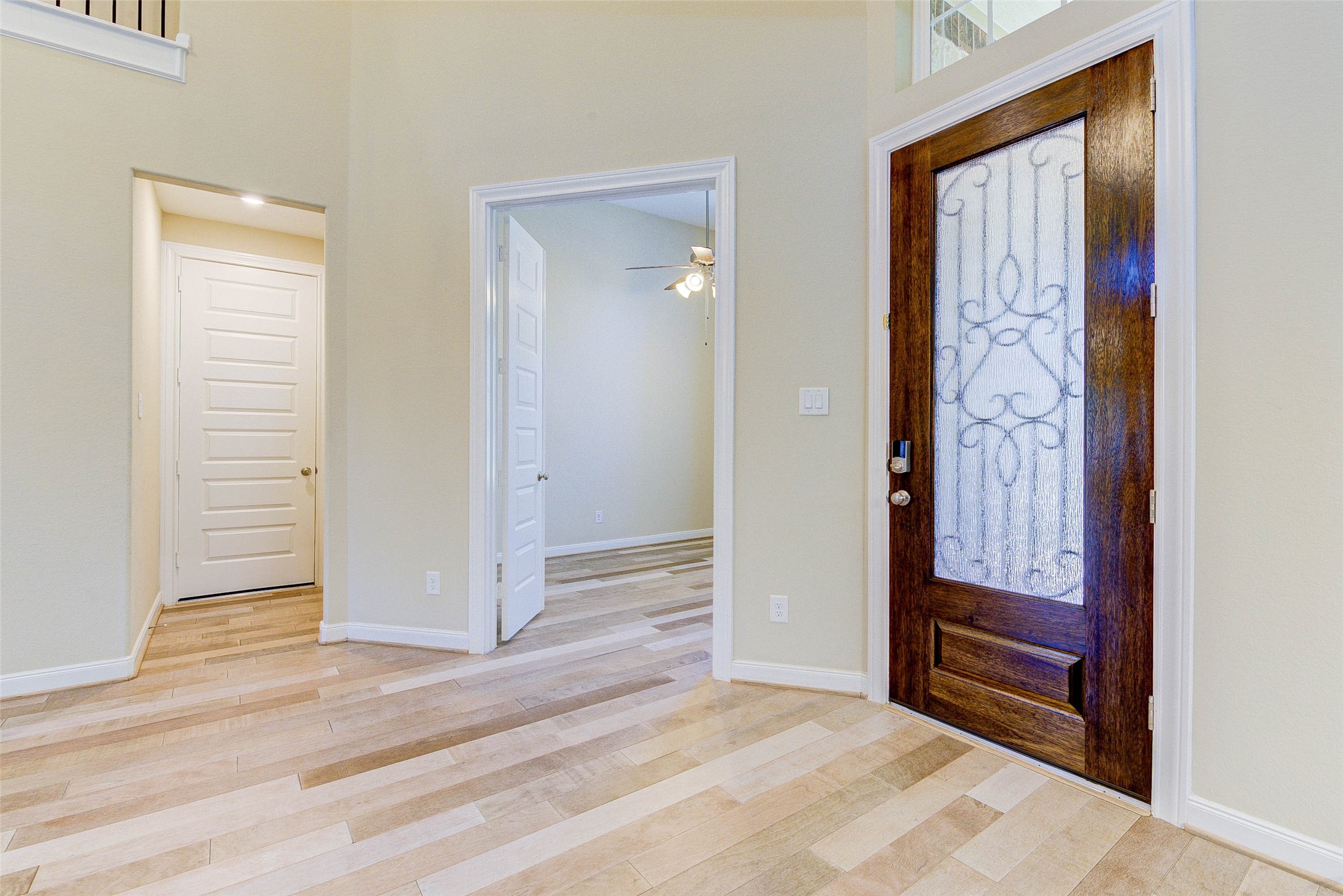 4022 Steep Woods Drive Property Photo 6