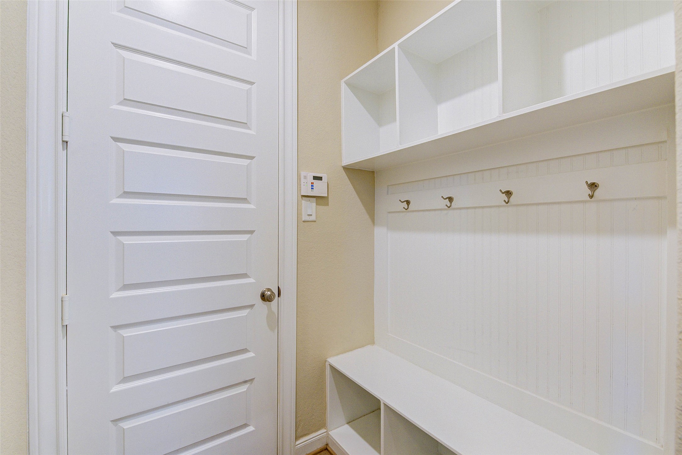 4022 Steep Woods Drive Property Photo 8