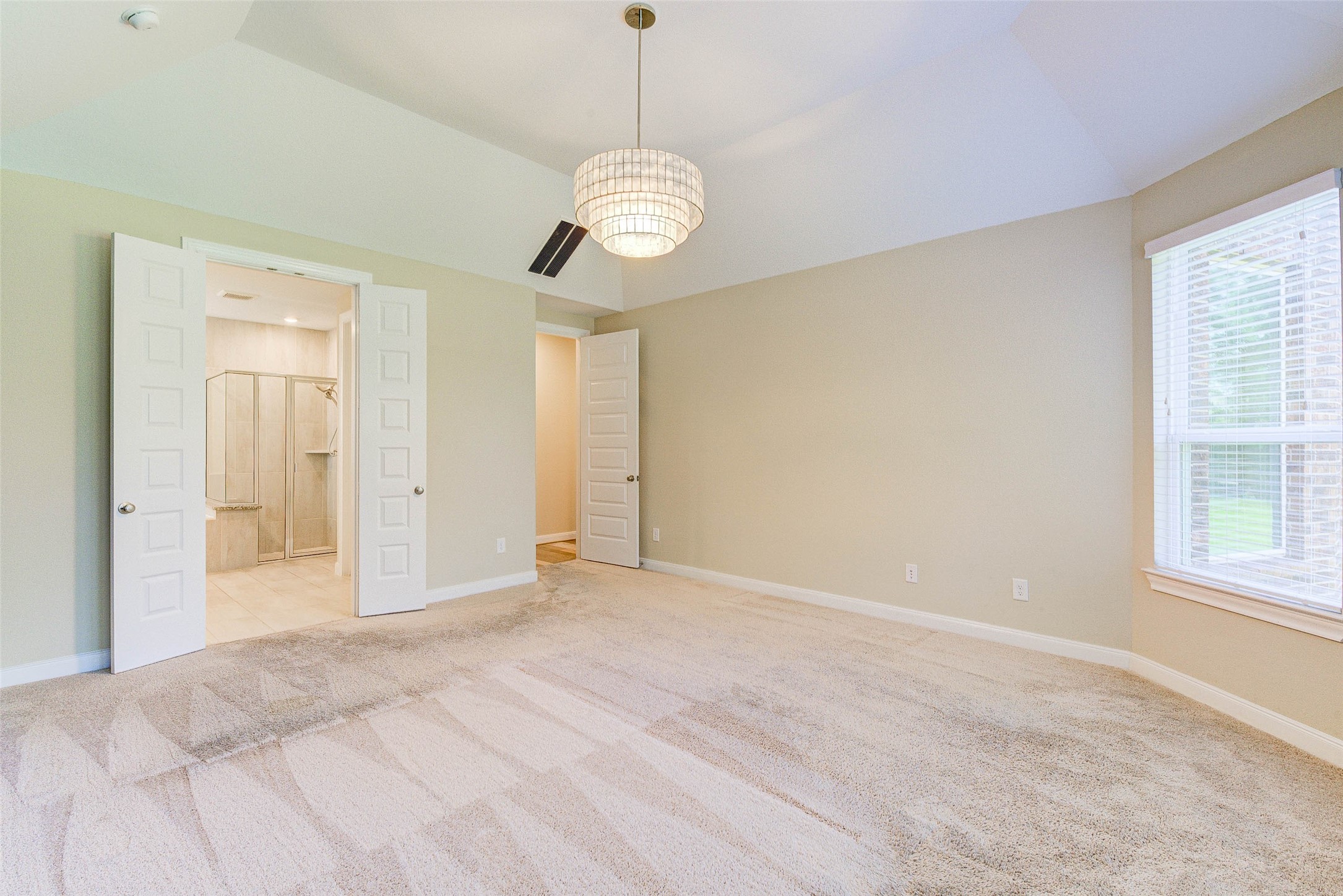 4022 Steep Woods Drive Property Photo 13