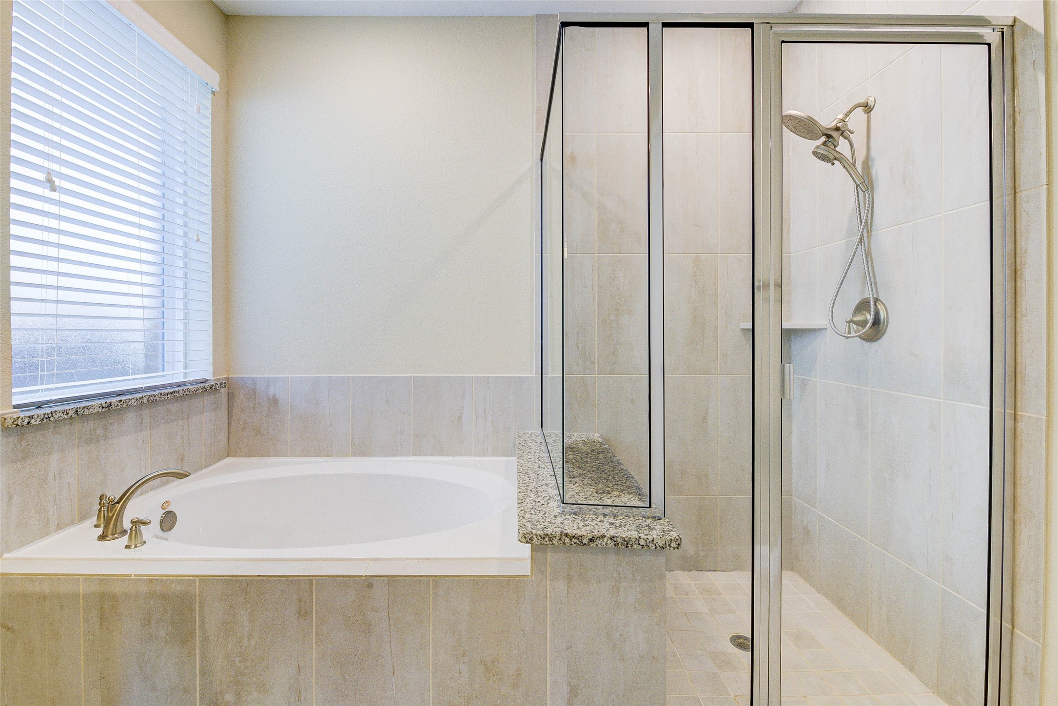 4022 Steep Woods Drive Property Photo 15