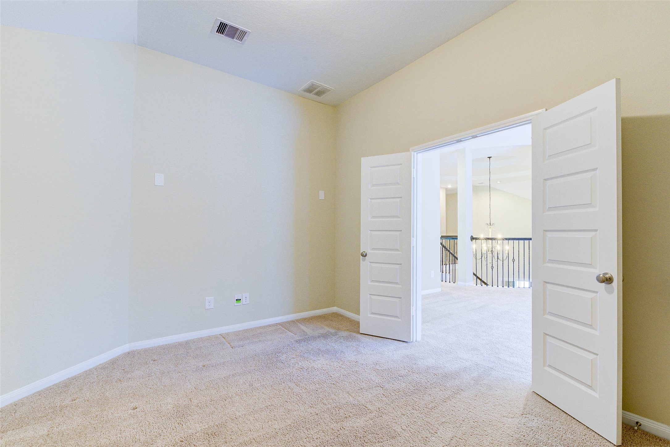 4022 Steep Woods Drive Property Photo 25