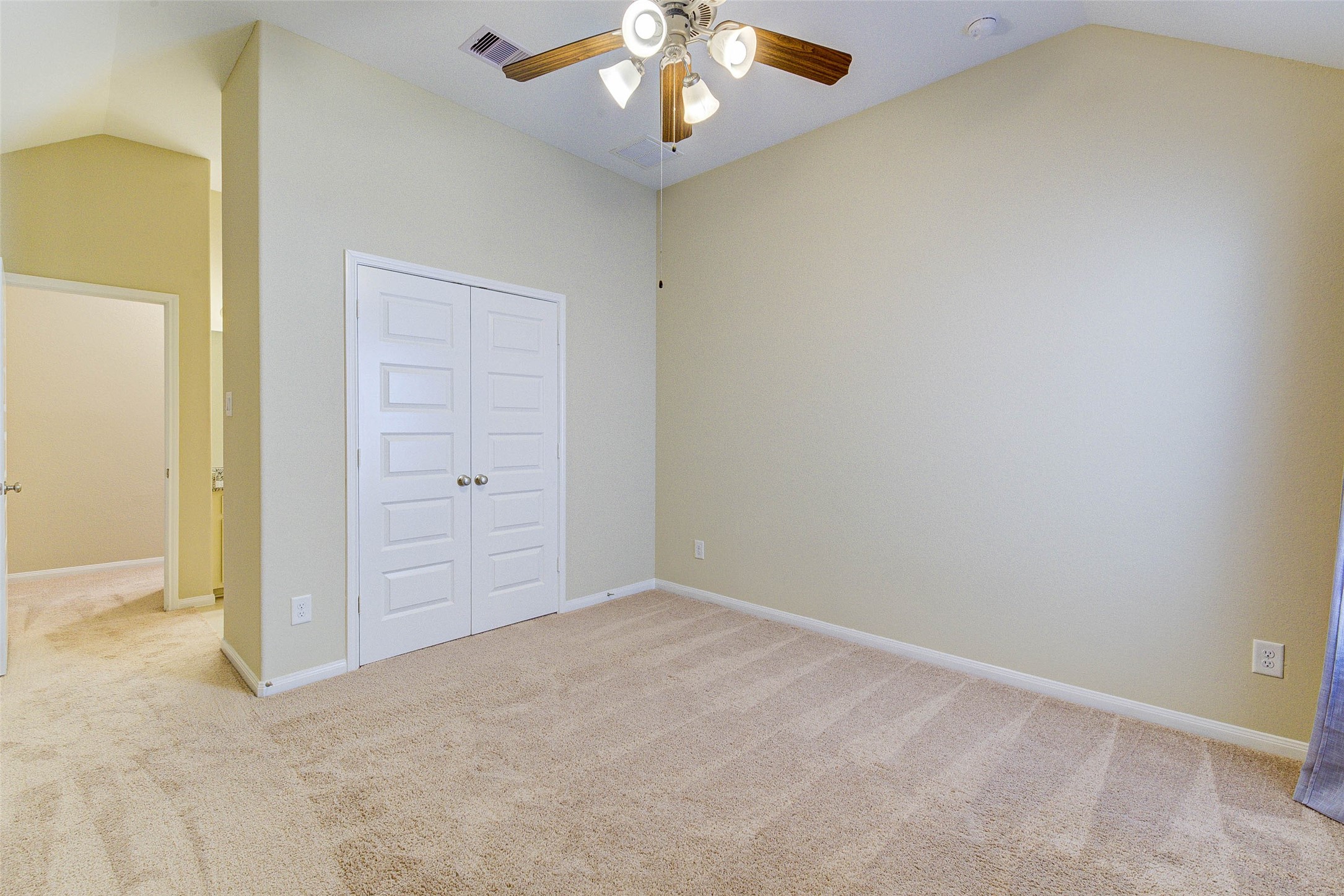 4022 Steep Woods Drive Property Photo 35