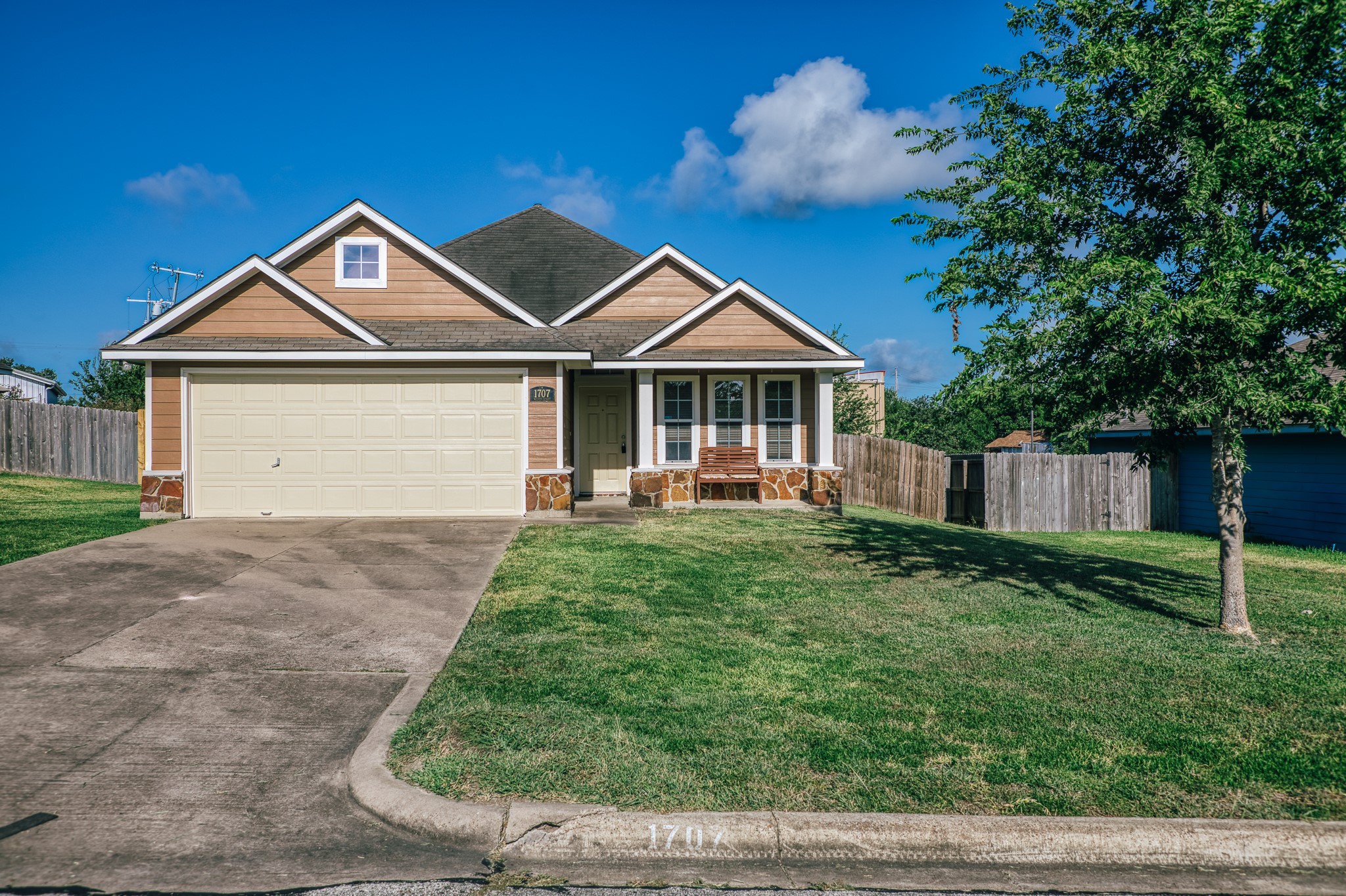 1707 Weaver Street Property Photo 3
