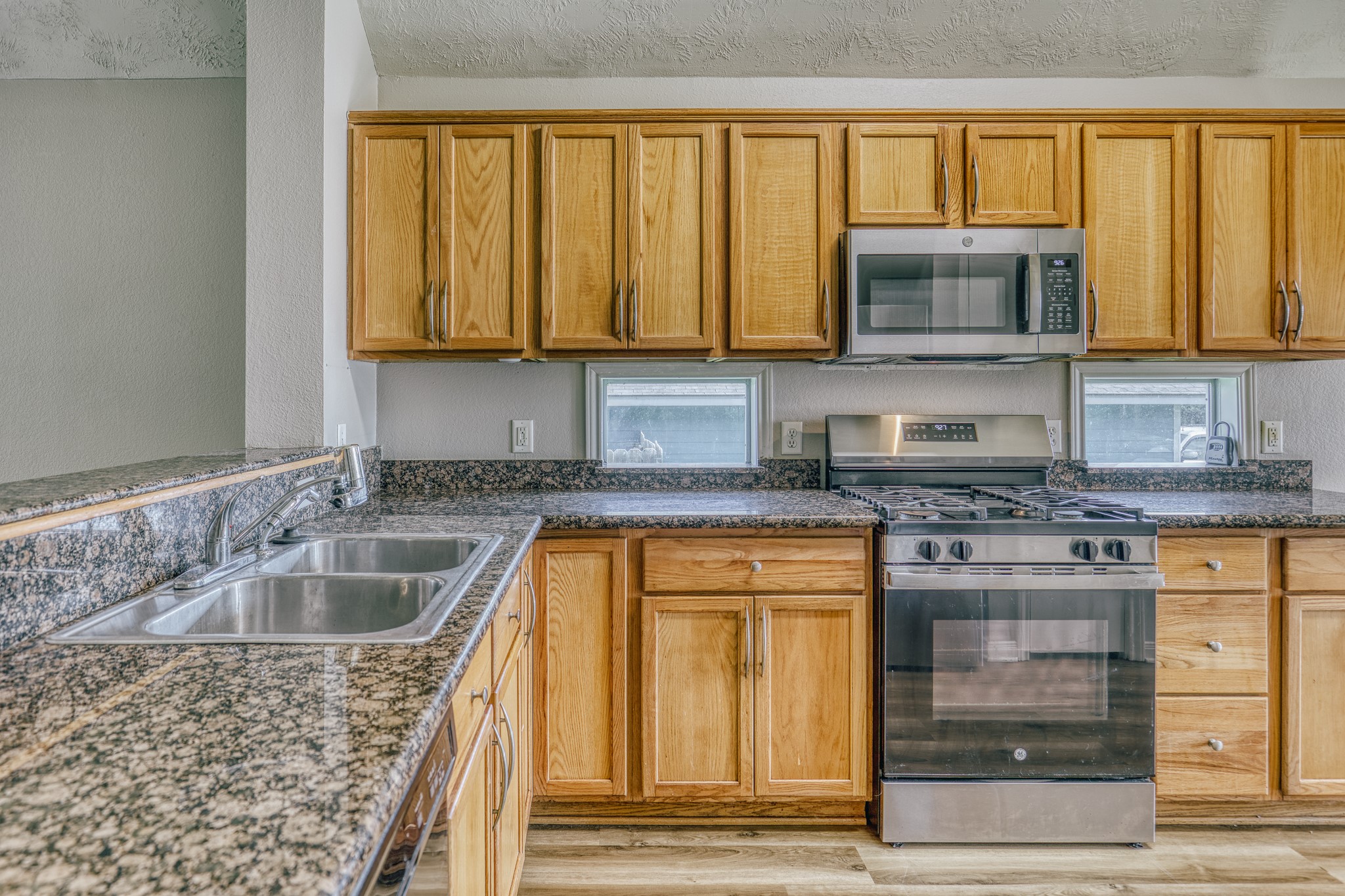 1707 Weaver Street Property Photo 9
