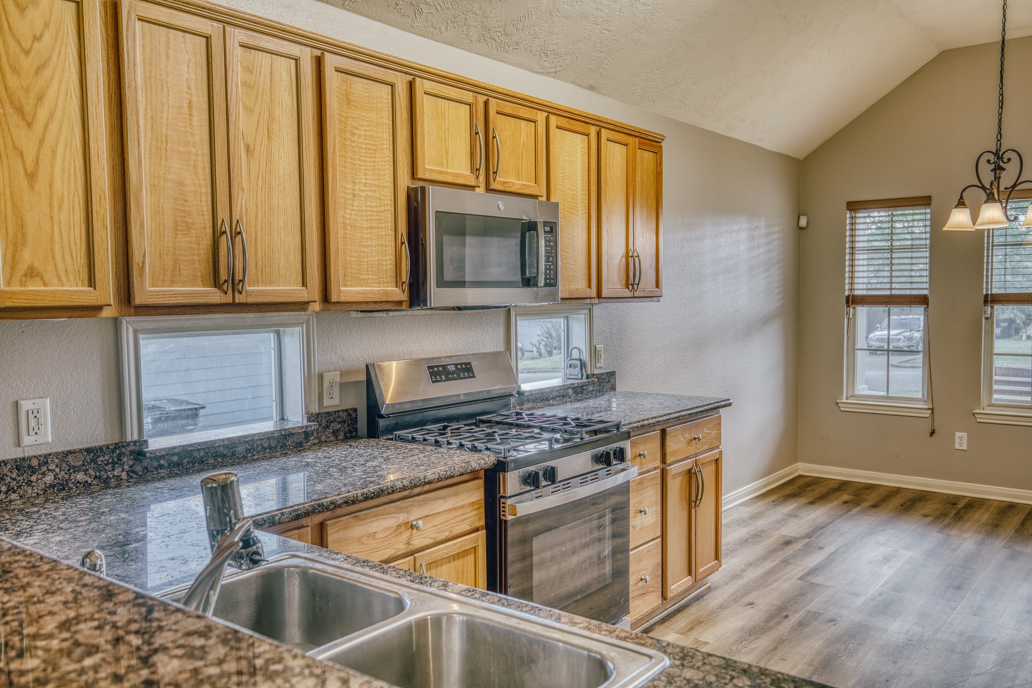 1707 Weaver Street Property Photo 12