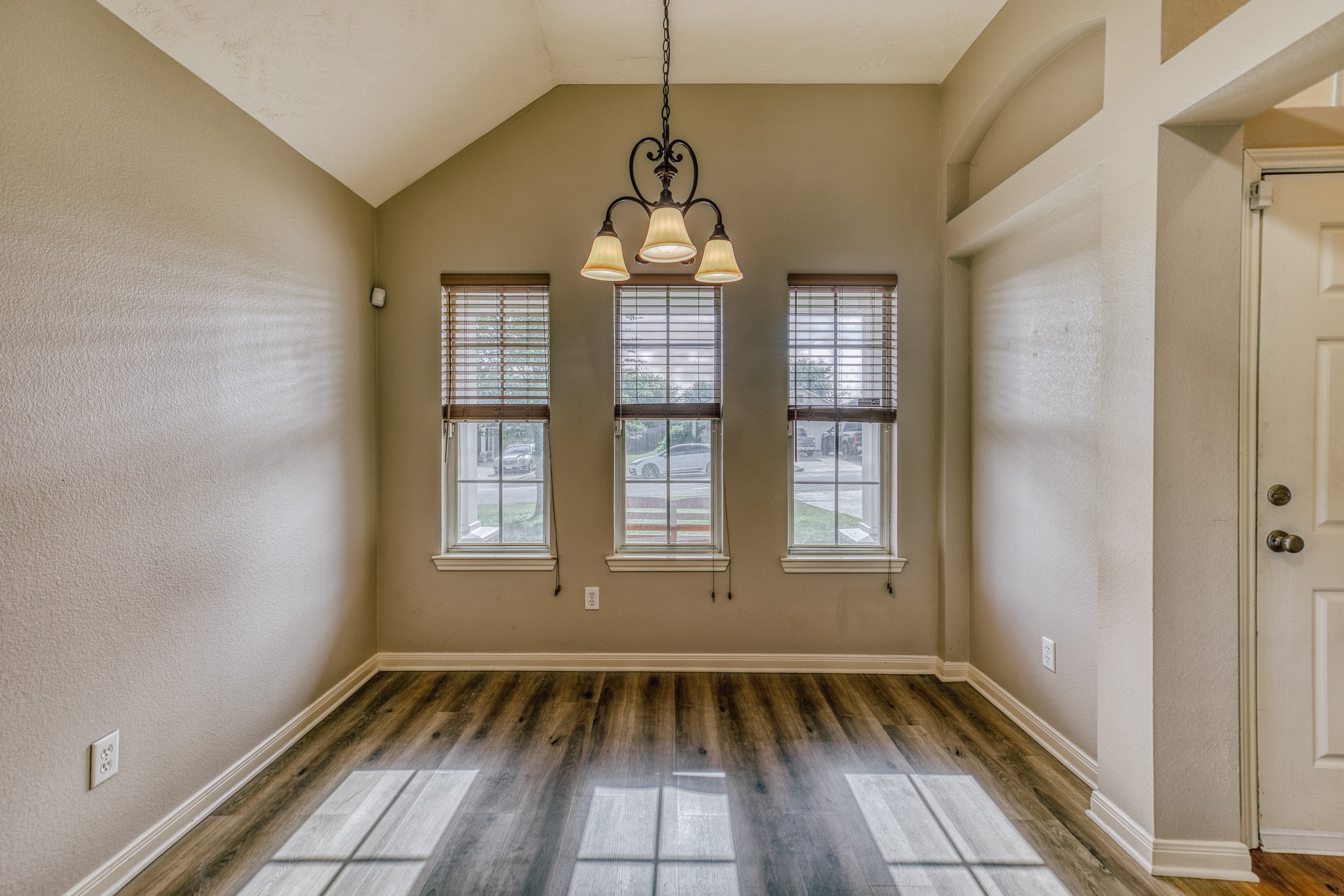 1707 Weaver Street Property Photo 14