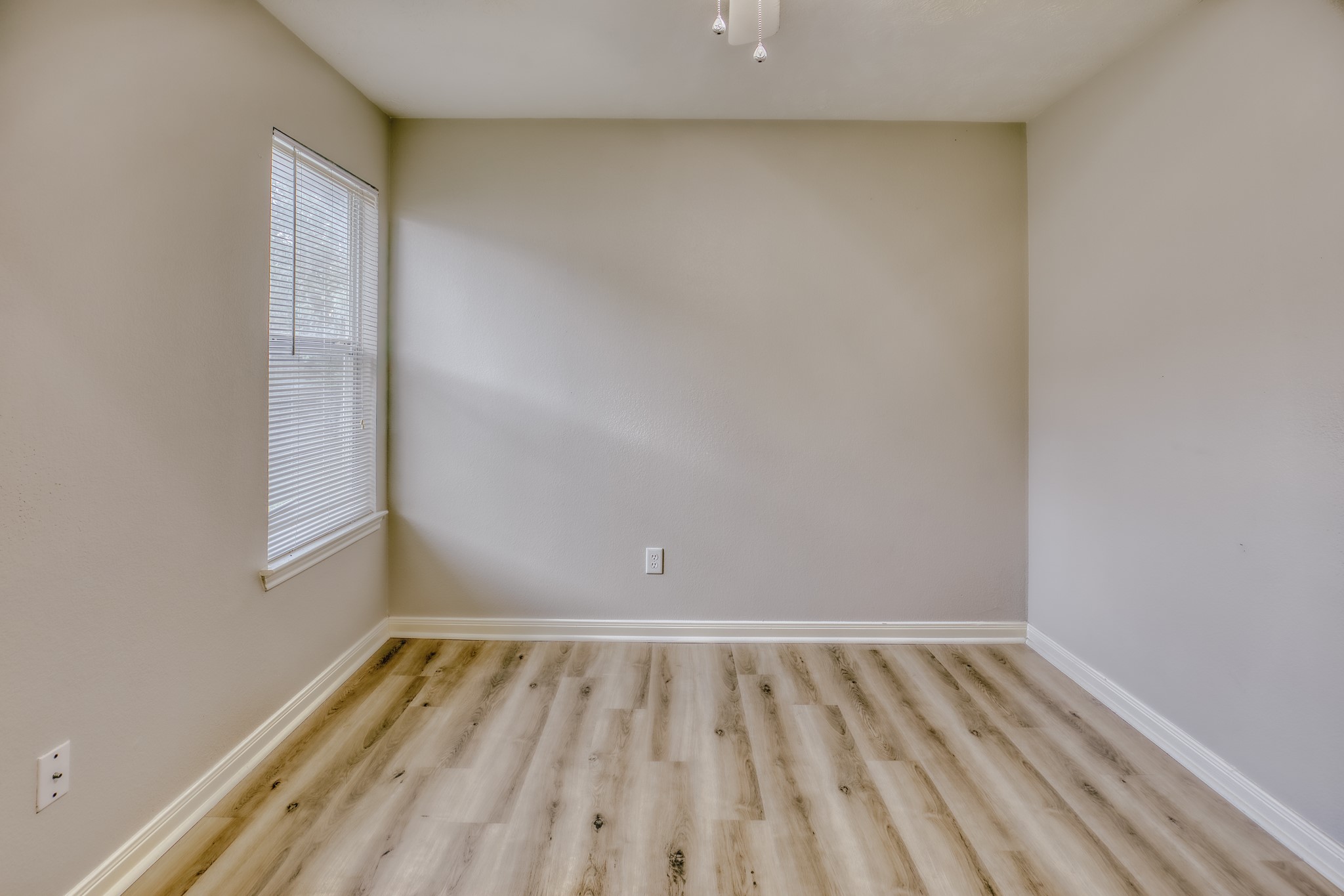1707 Weaver Street Property Photo 26