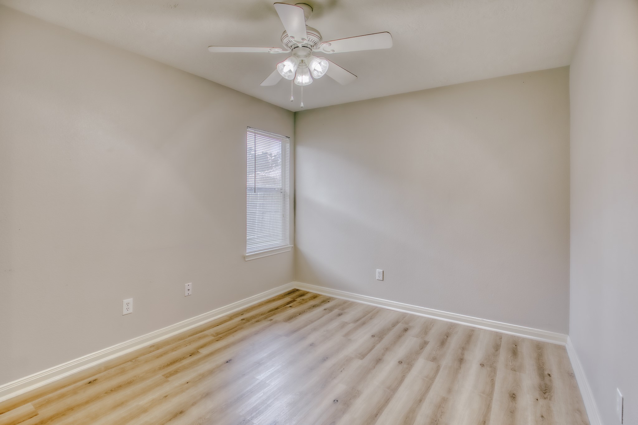 1707 Weaver Street Property Photo 27