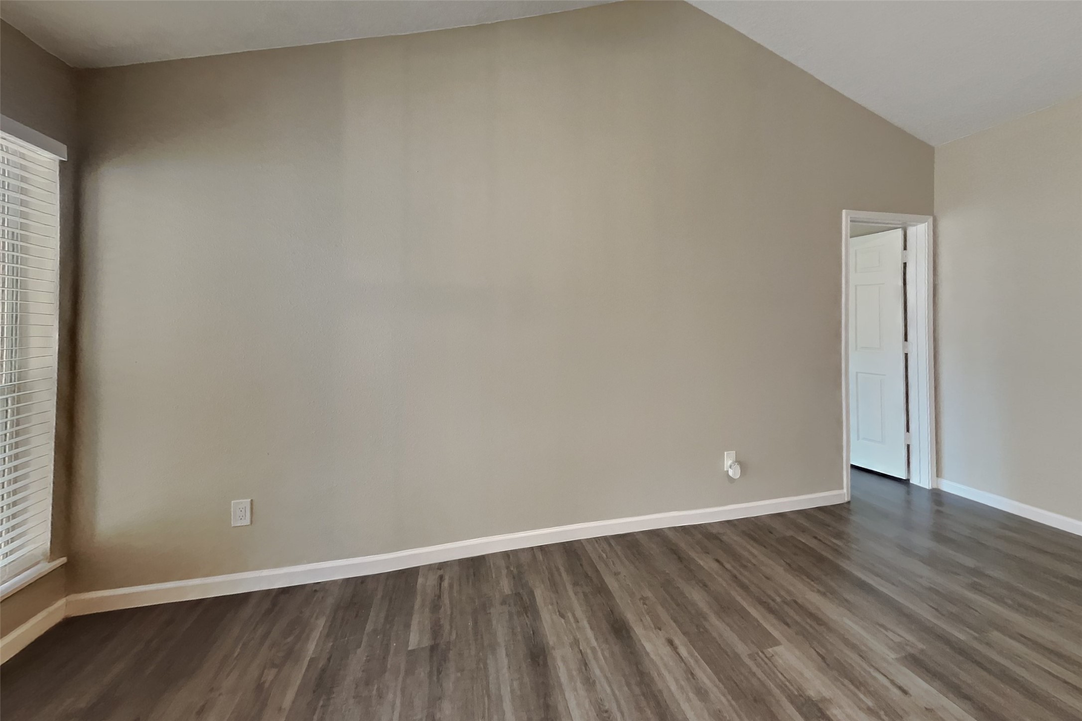 5803 Forest Timbers Drive Property Photo 3