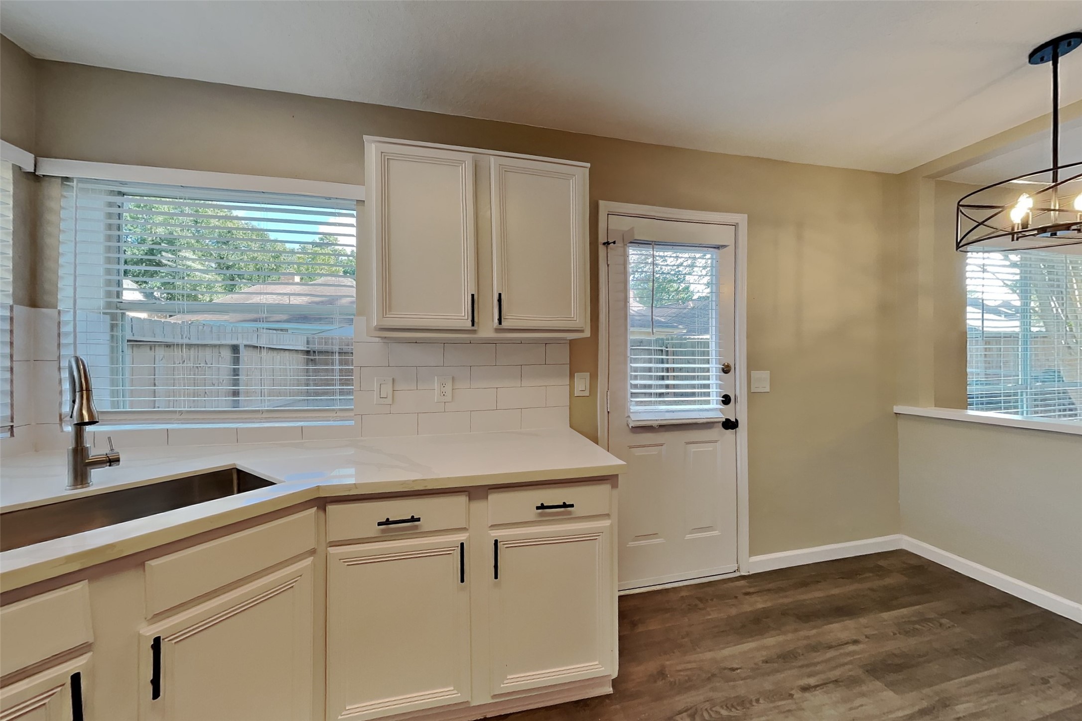 5803 Forest Timbers Drive Property Photo 4