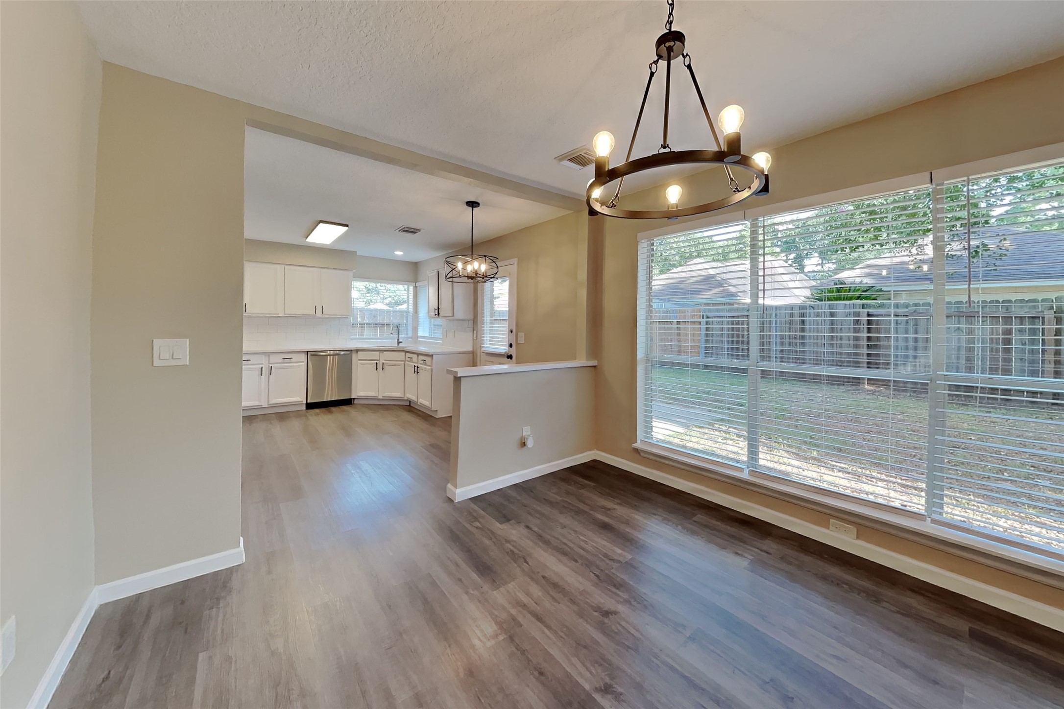 5803 Forest Timbers Drive Property Photo 7